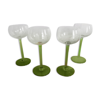 Lot 4 crystal white wine glasses chiseled