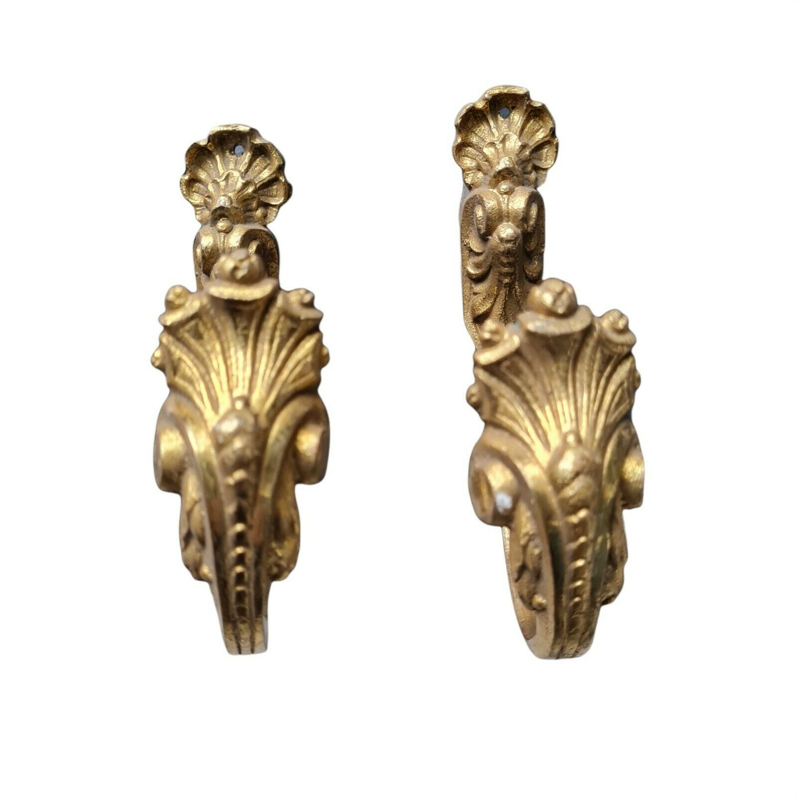 Pair of bronze kisses