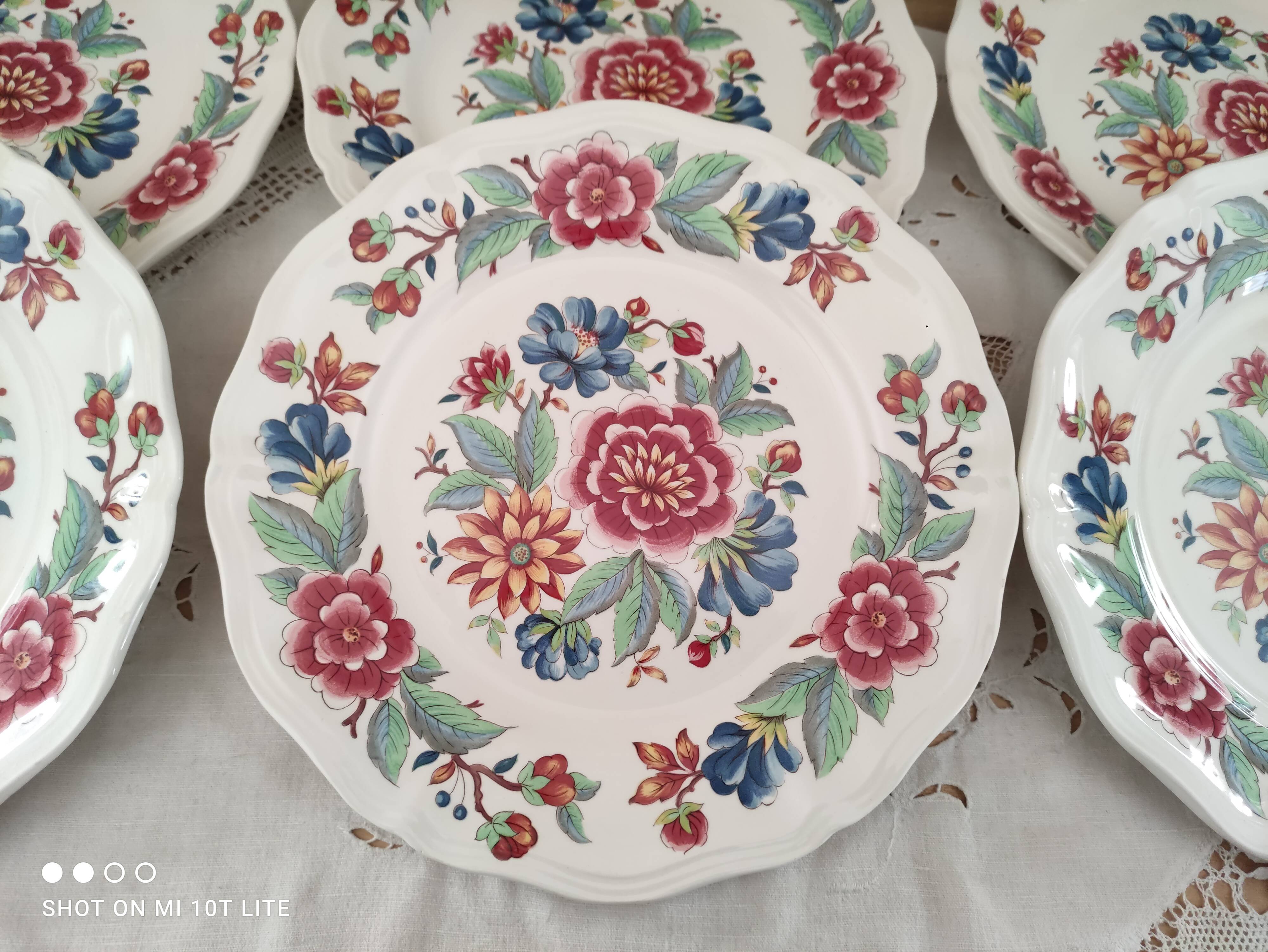 Set of 8 flat plates Sarreguemines model Vence