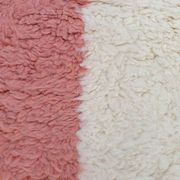 Large Moroccan rug made of natural wool, dimensions 250x150 cm, handmade.