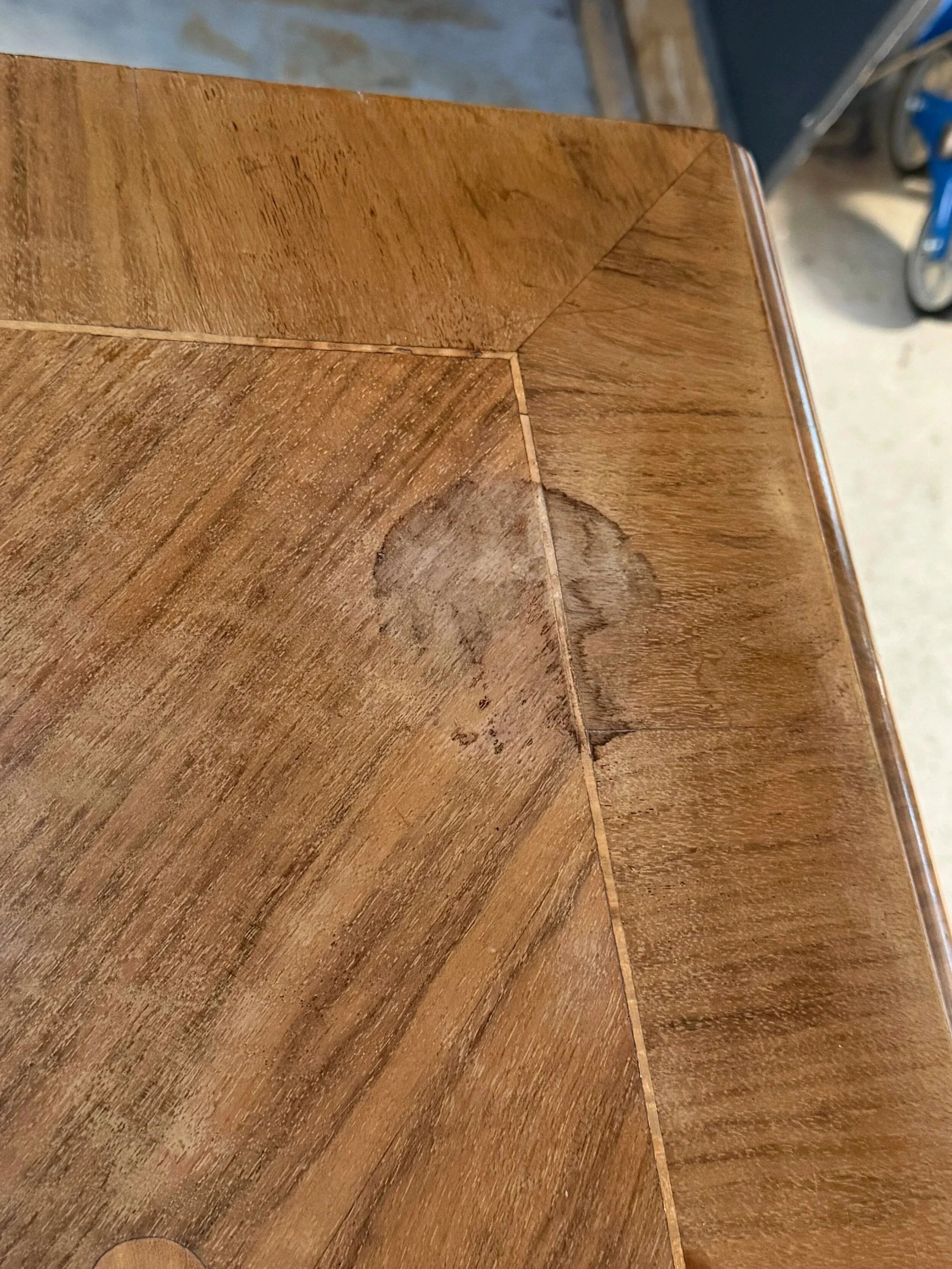 Marquetry commode from the Louis XIV period, early 18th century, Portugal.