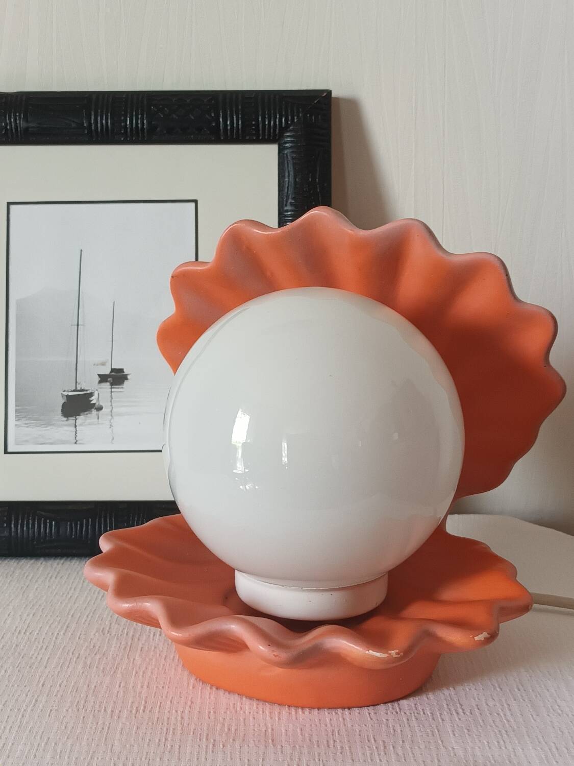 Vintage ceramic seashell lamp
