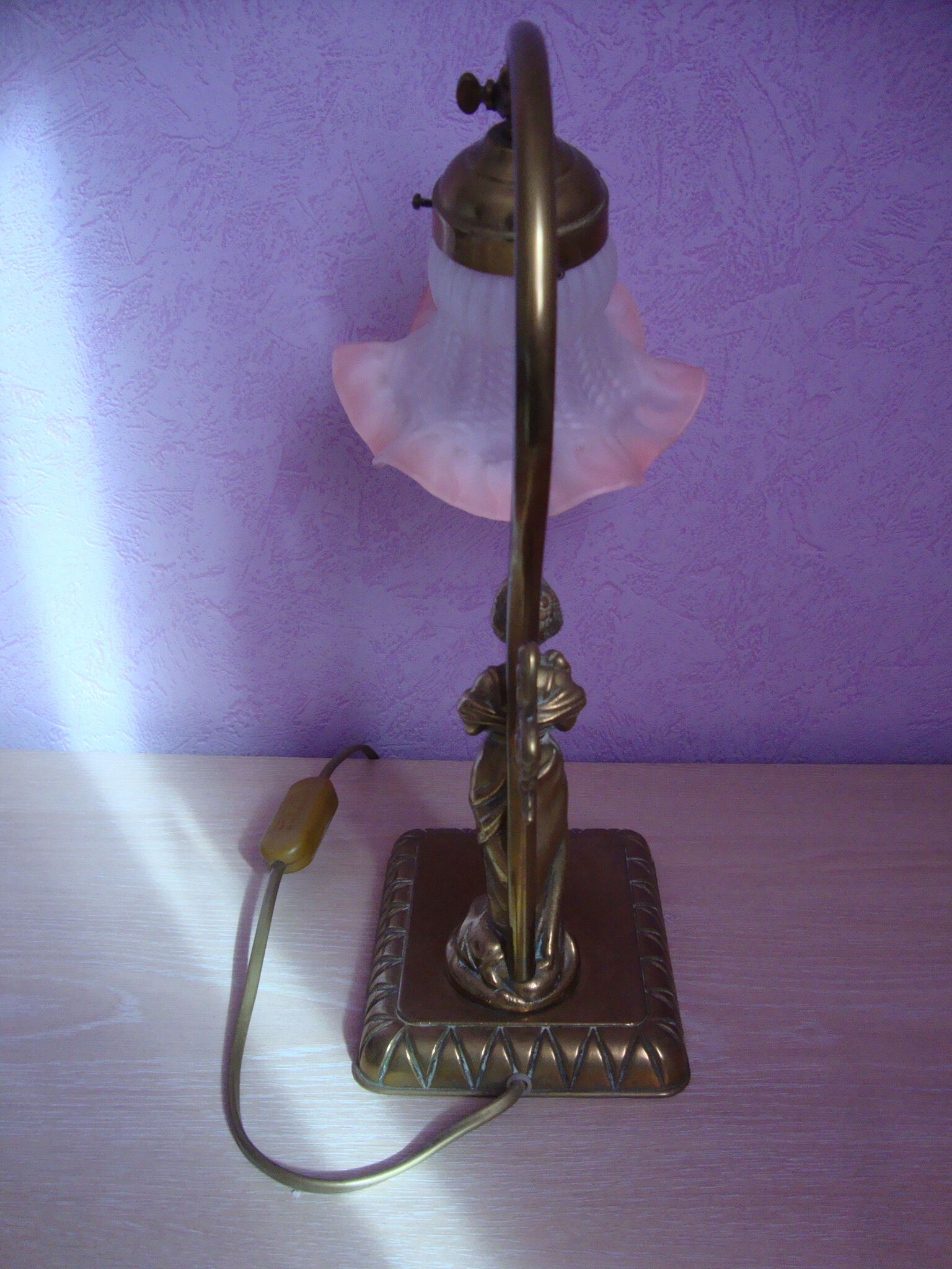 Art deco lamp