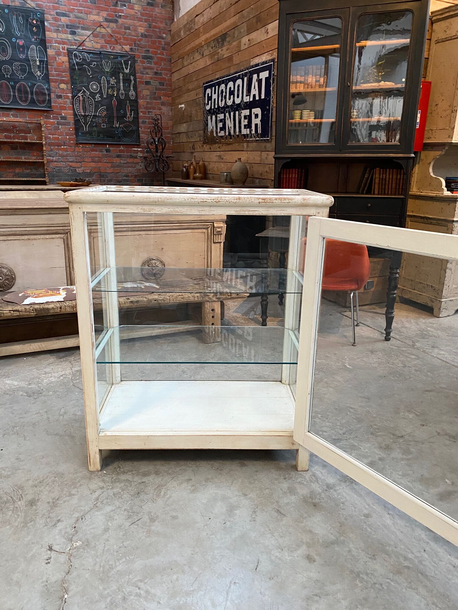 Ancienne vitrine de présentation | Selency