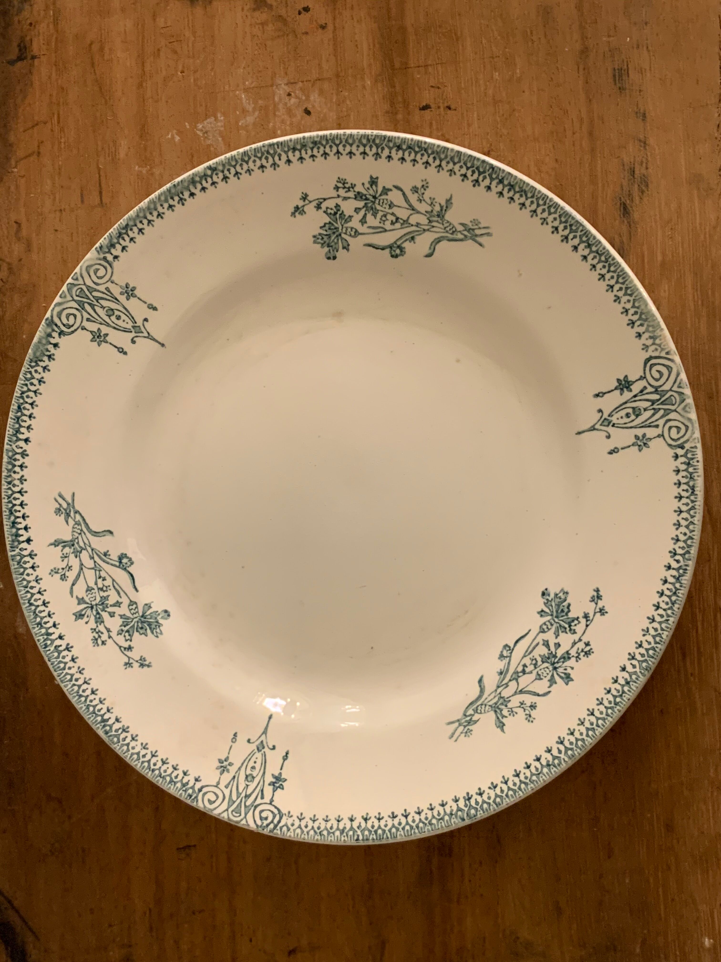 10 dessert plates and Art Deco green Saint Amand serving dish