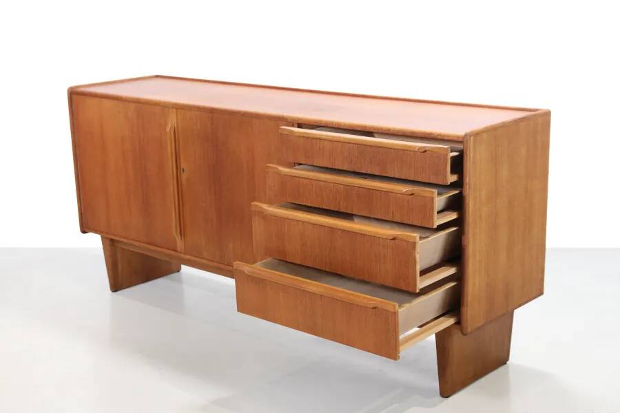 Oak DE02 sideboard by Cees Braakman for Pastoe 1950s