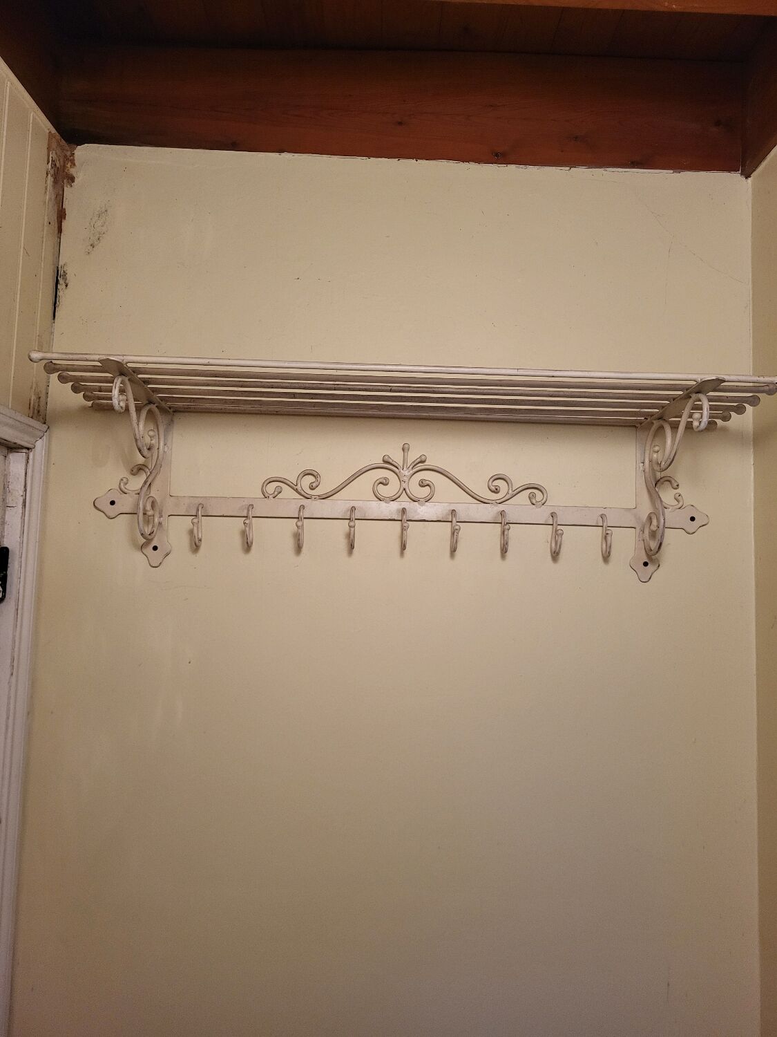 Coat and hat rack in iron