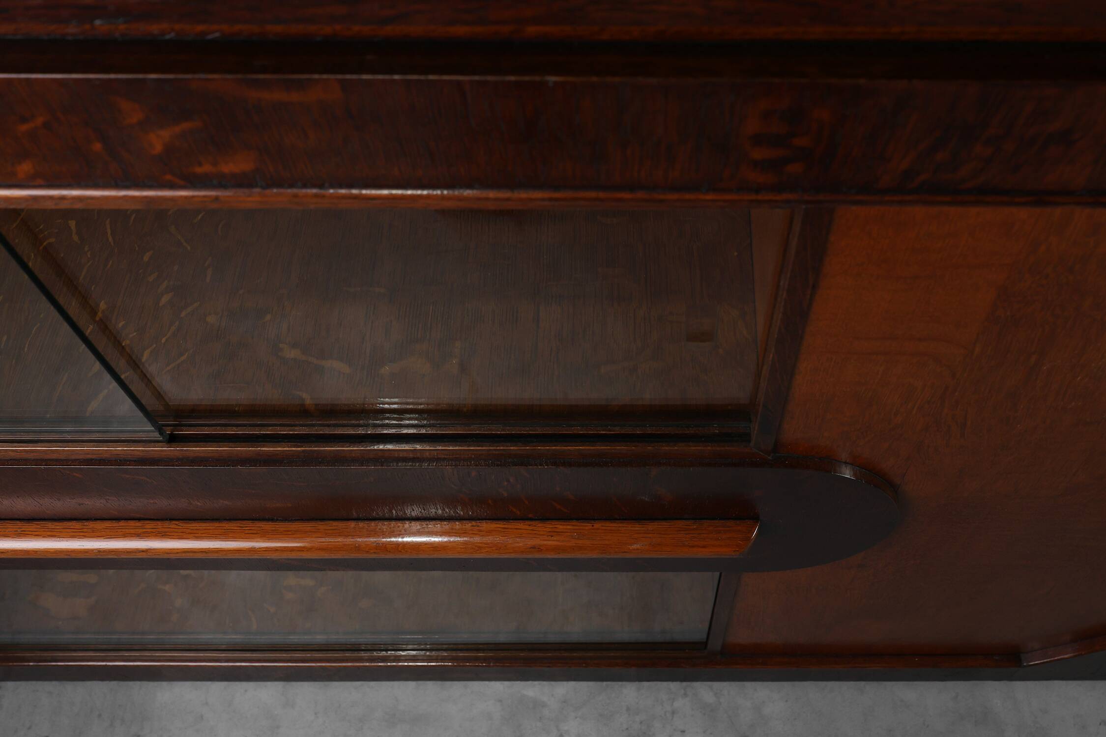 Ensemble of 2 Art Deco Counters and 1 cabinet attr. to De Coene, Belgium,19