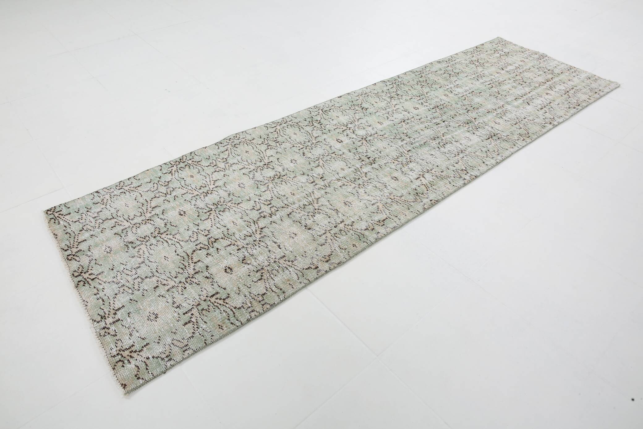 3x9 Shades Of Light Green & Black Vintage Runner Rug, 81x275Cm