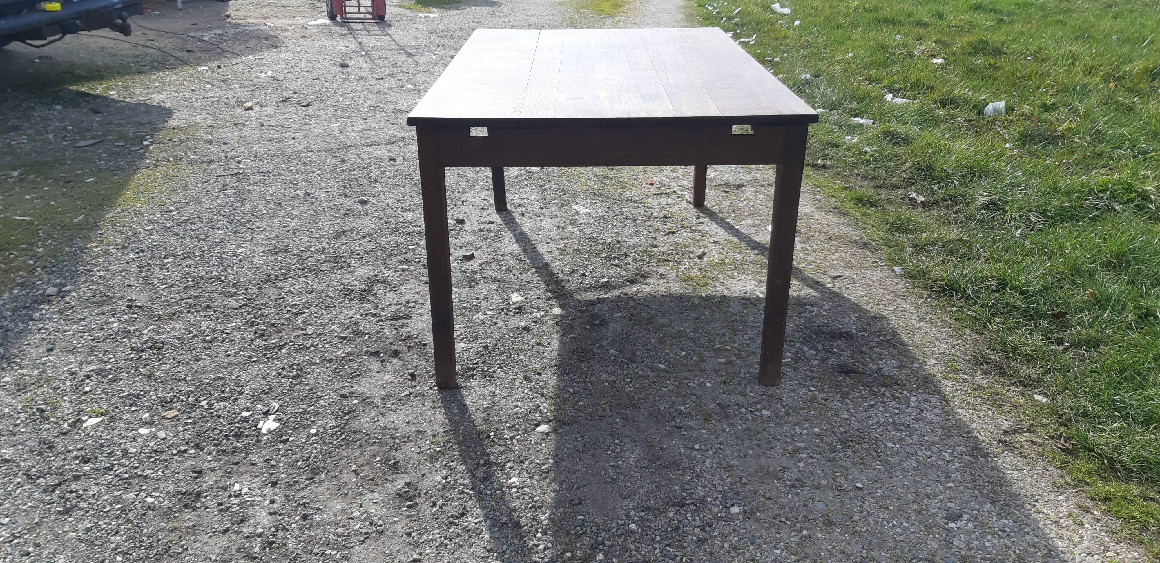 Oak farmhouse table with 2 extensions