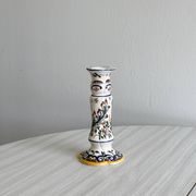 Bougeoir en faïence de Desvres, décor floral peint à la main.