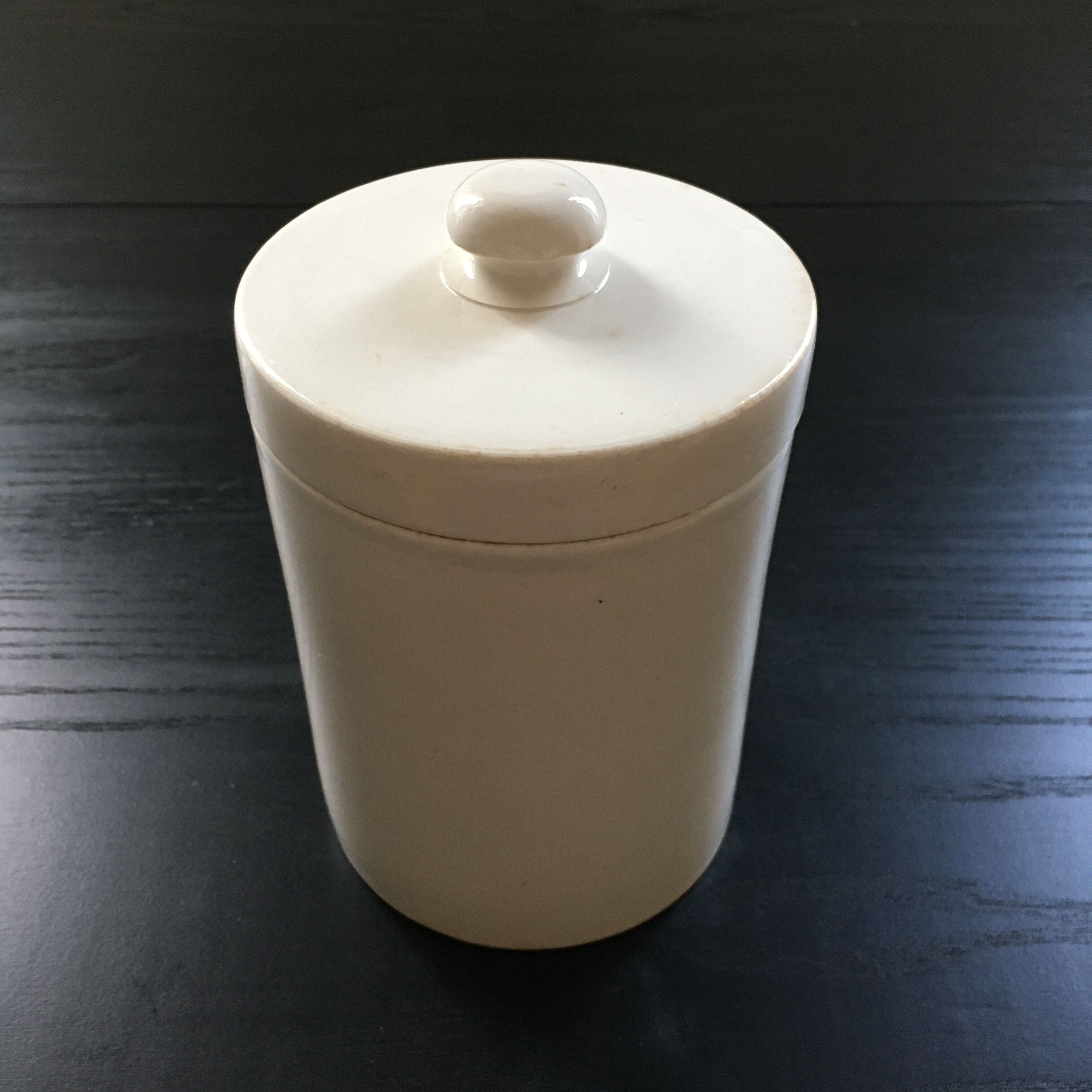 Digoin white earthenware box