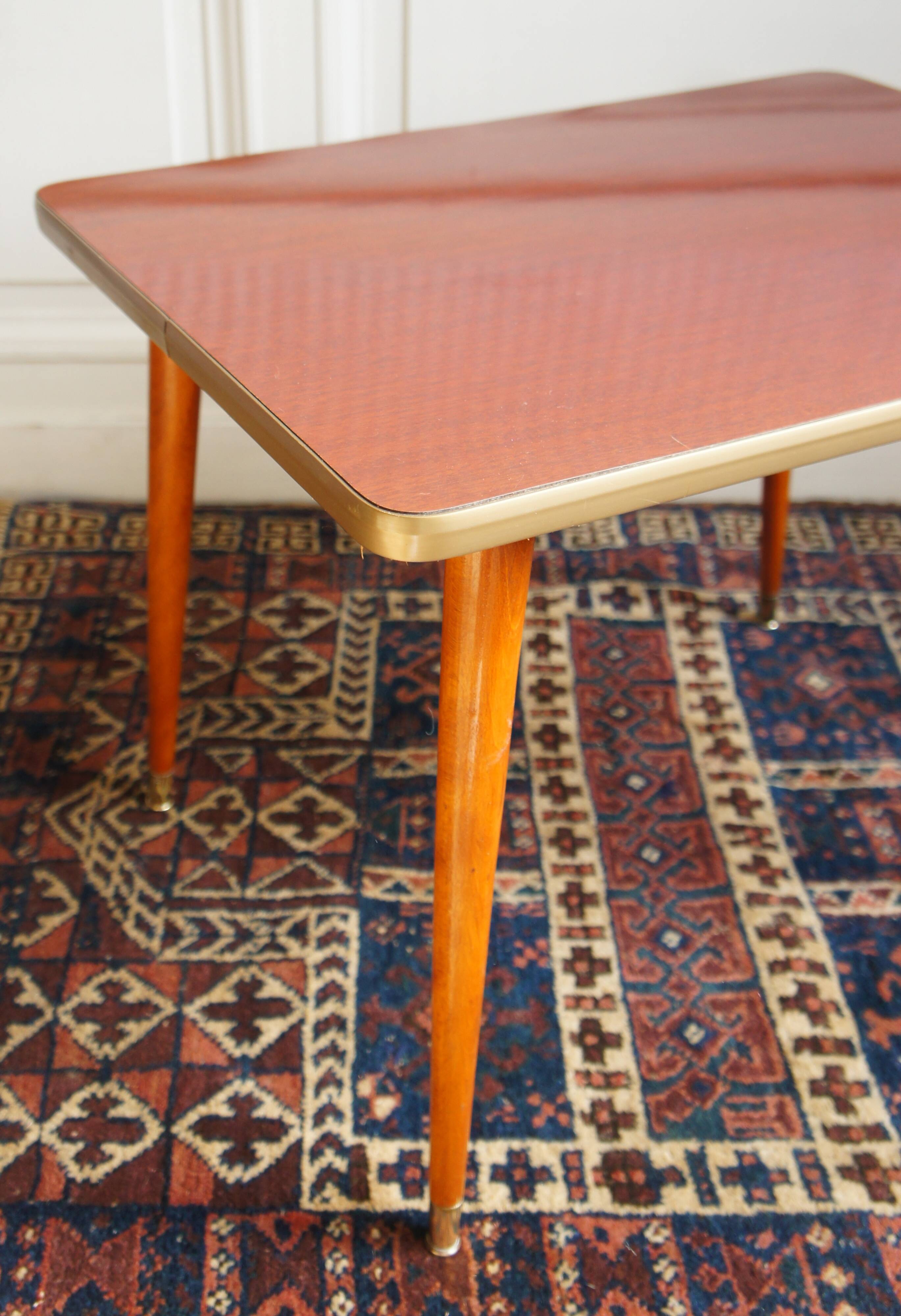 Table d'appoint en formica & bois