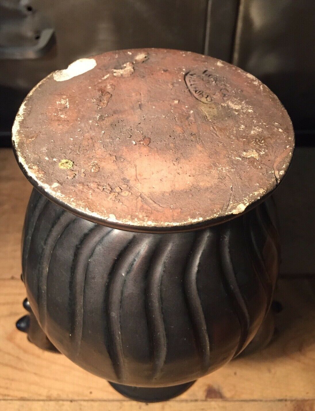 Iridescent black ceramic vase by François Caleca artisan Vallauris