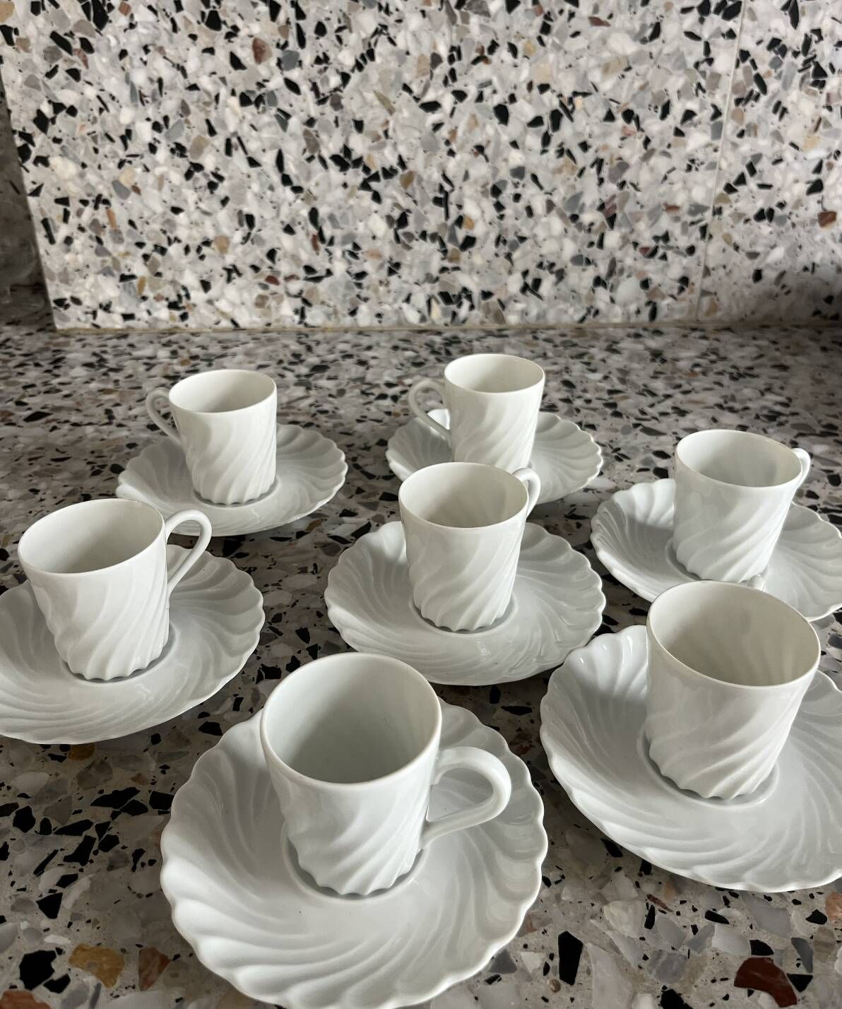 Service of 7 coffee cups + saucers in Limoges porcelain – Haviland –