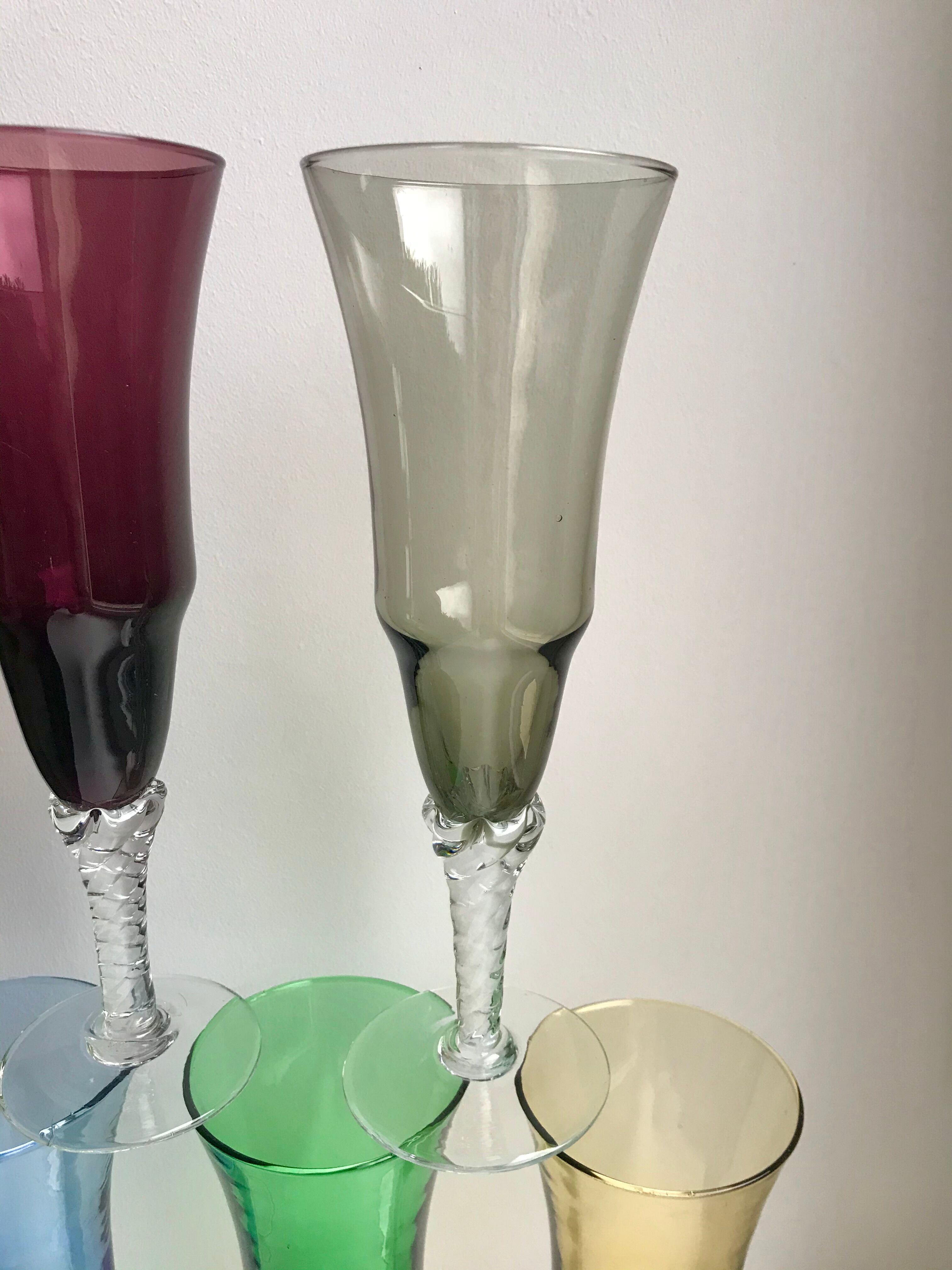Set of 5 colorful champagne flutes feet worked 60-70s