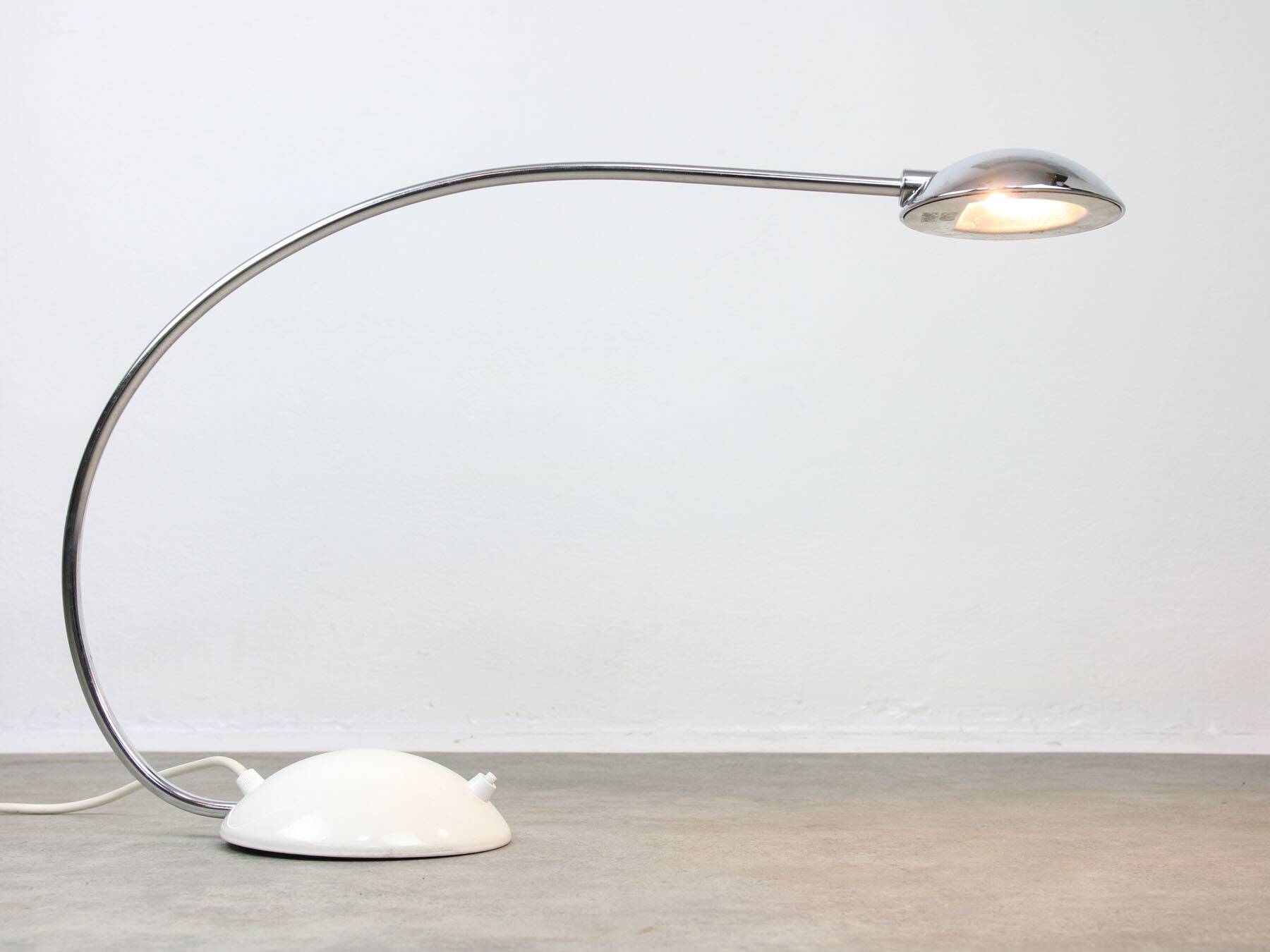 Vintage arc table lamp in white and chrome from meblo, 1980s