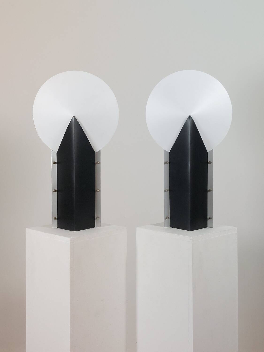 Paire de lampes de table ultralégères en forme de lune, design Samuel Parker pour Slamp