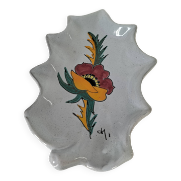 leaf shaped cup