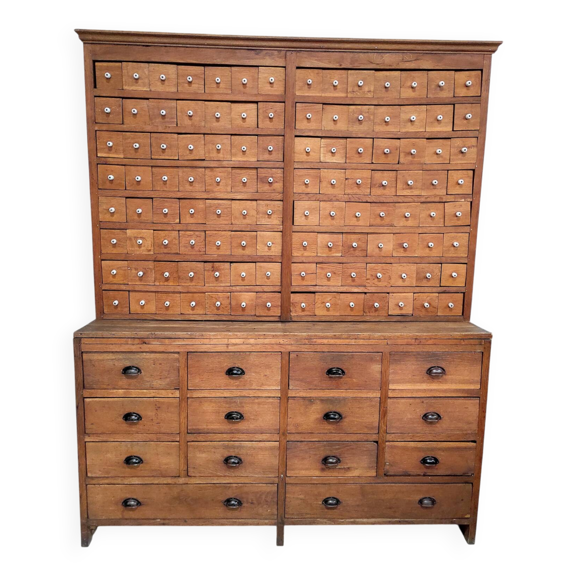 Armoire d'apothicaire de mercerie ancienne