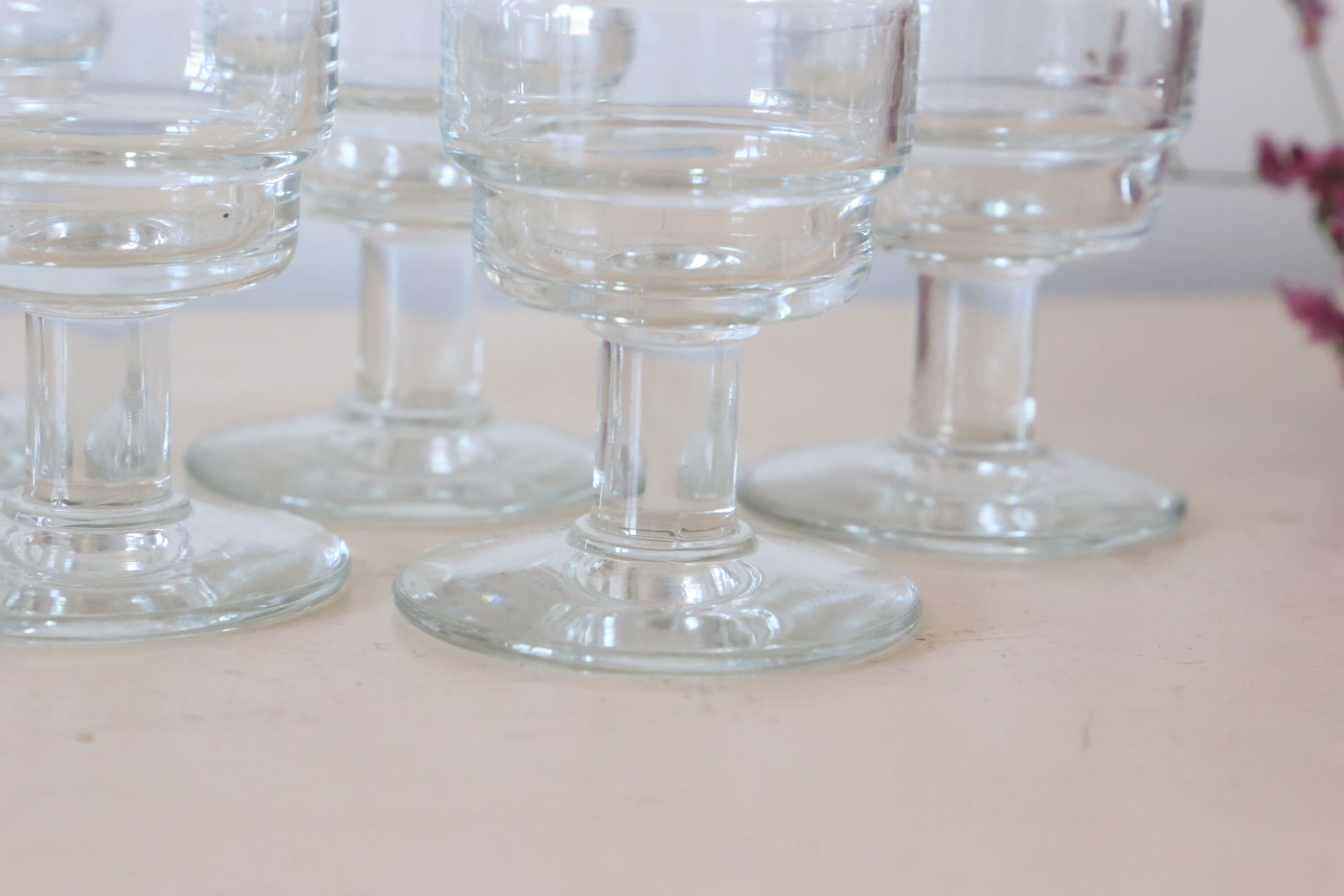 Lot of 6 glass champagne flutes, vintage