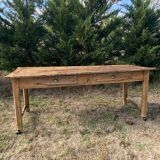 Farm table