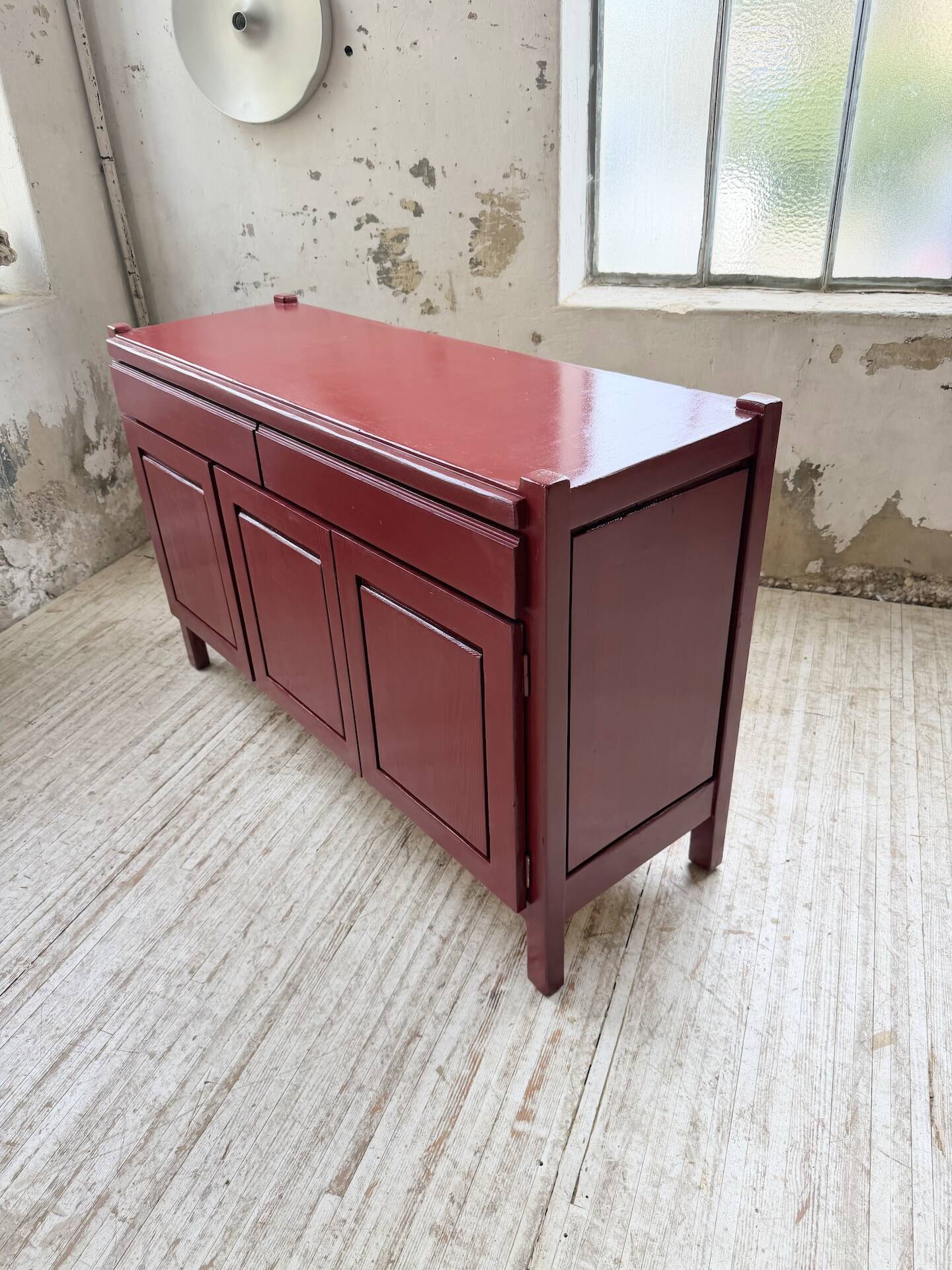 Red lacquered enfilade 1970 160cm