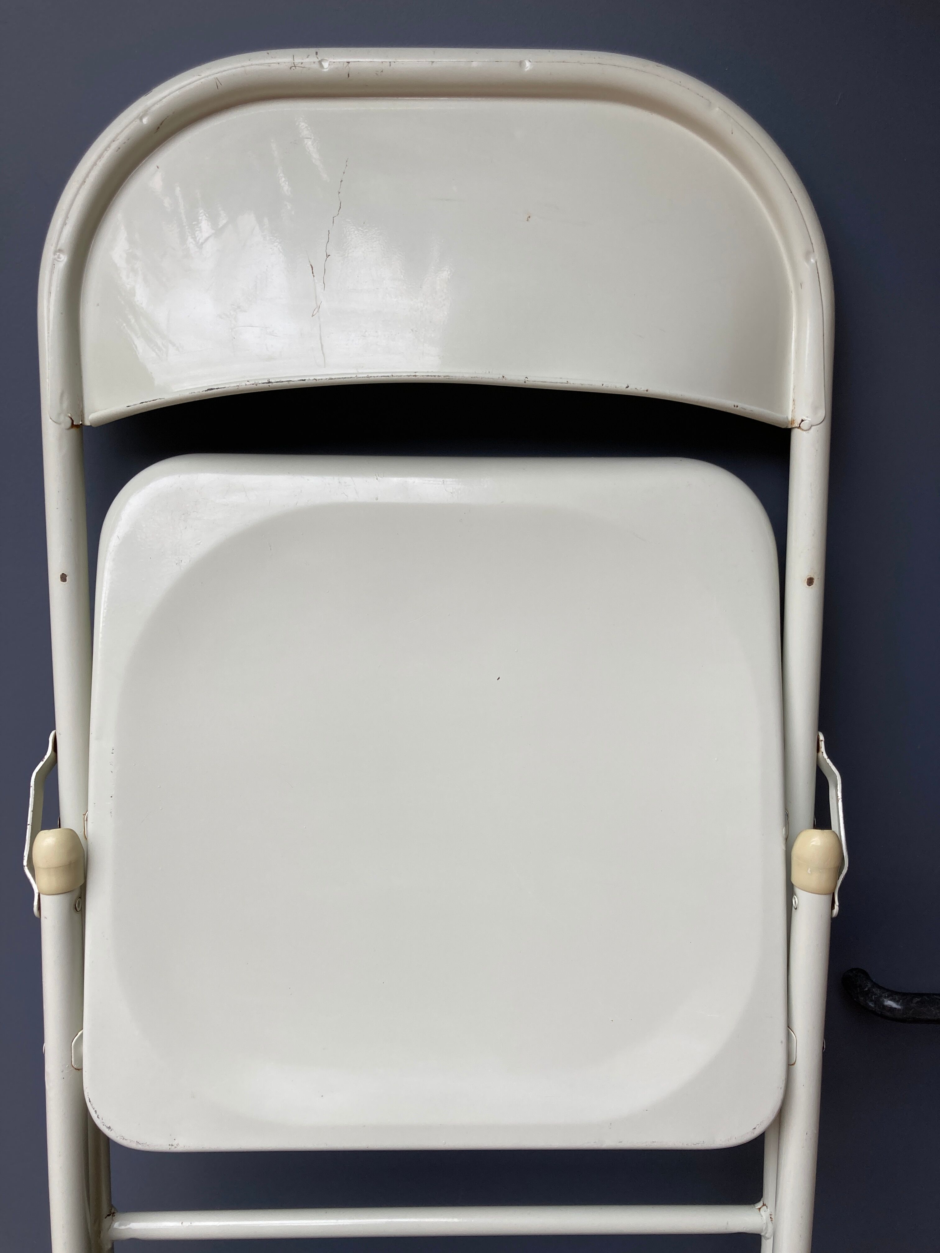 Duo of folding chairs in steel 1980s