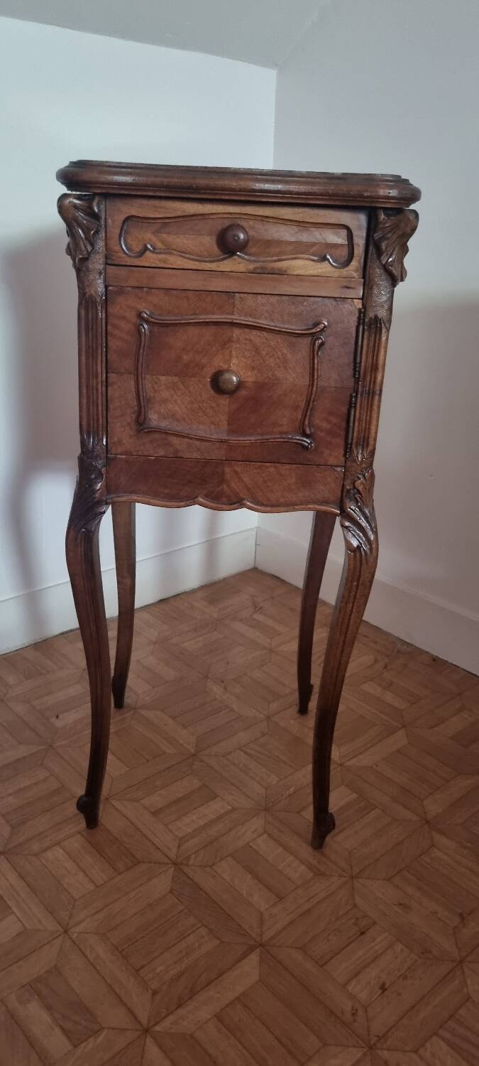 1  table de Chevet vintage