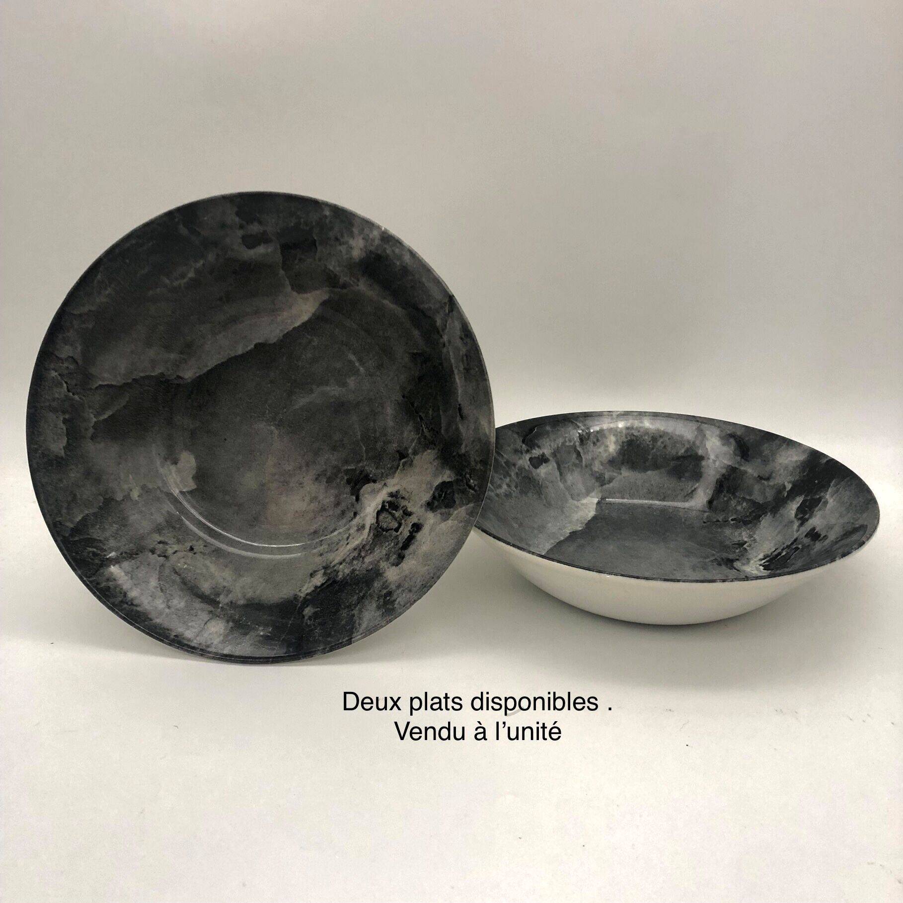 Round plate / salad bowl, Federated Potteries Staffordshire (England).