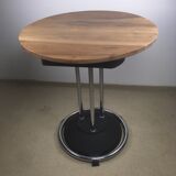 Mange debout, table haute industrielle