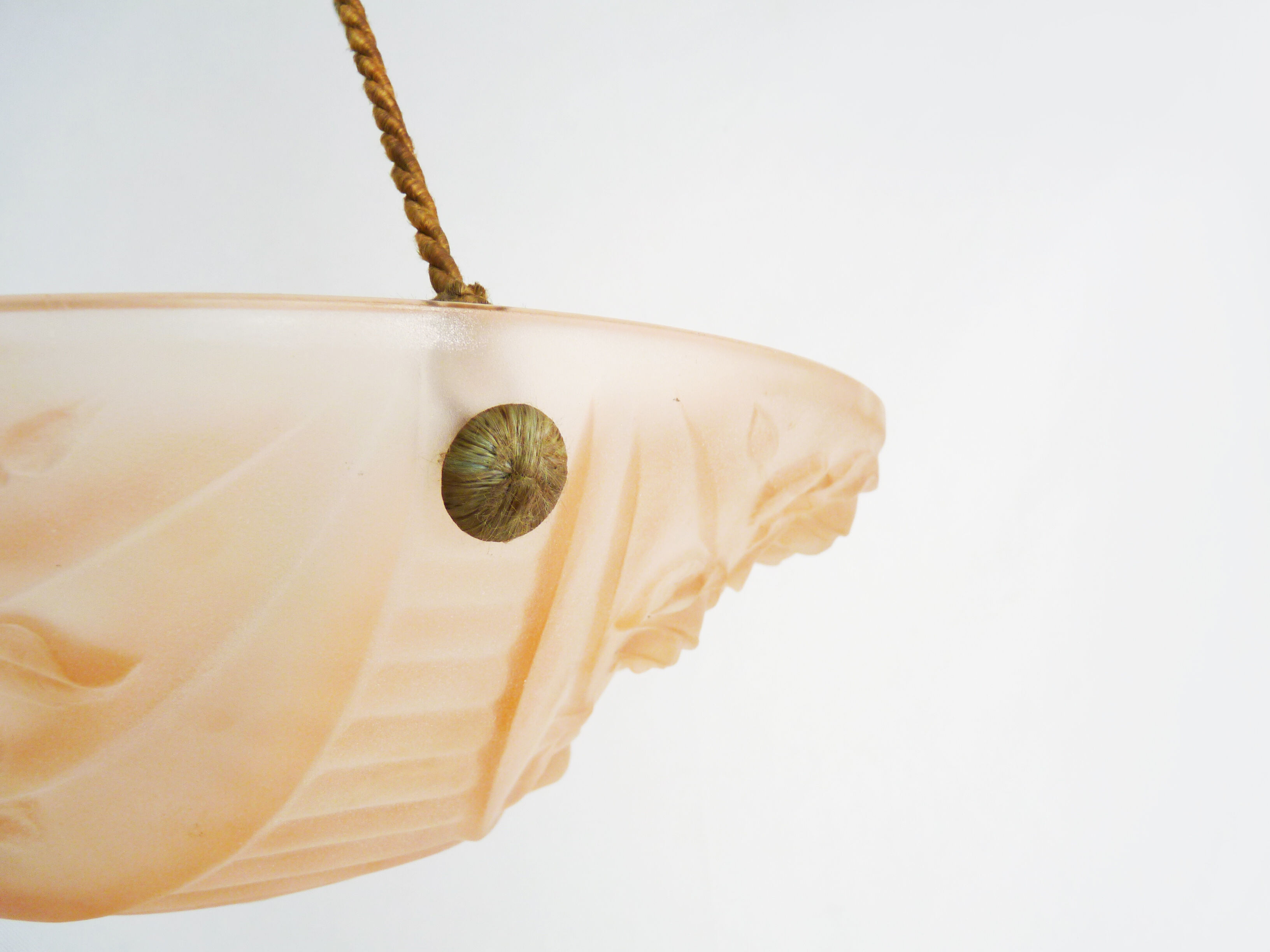 Suspension pink cavasque Art Deco 1 Fire, in glass paste. Year 30