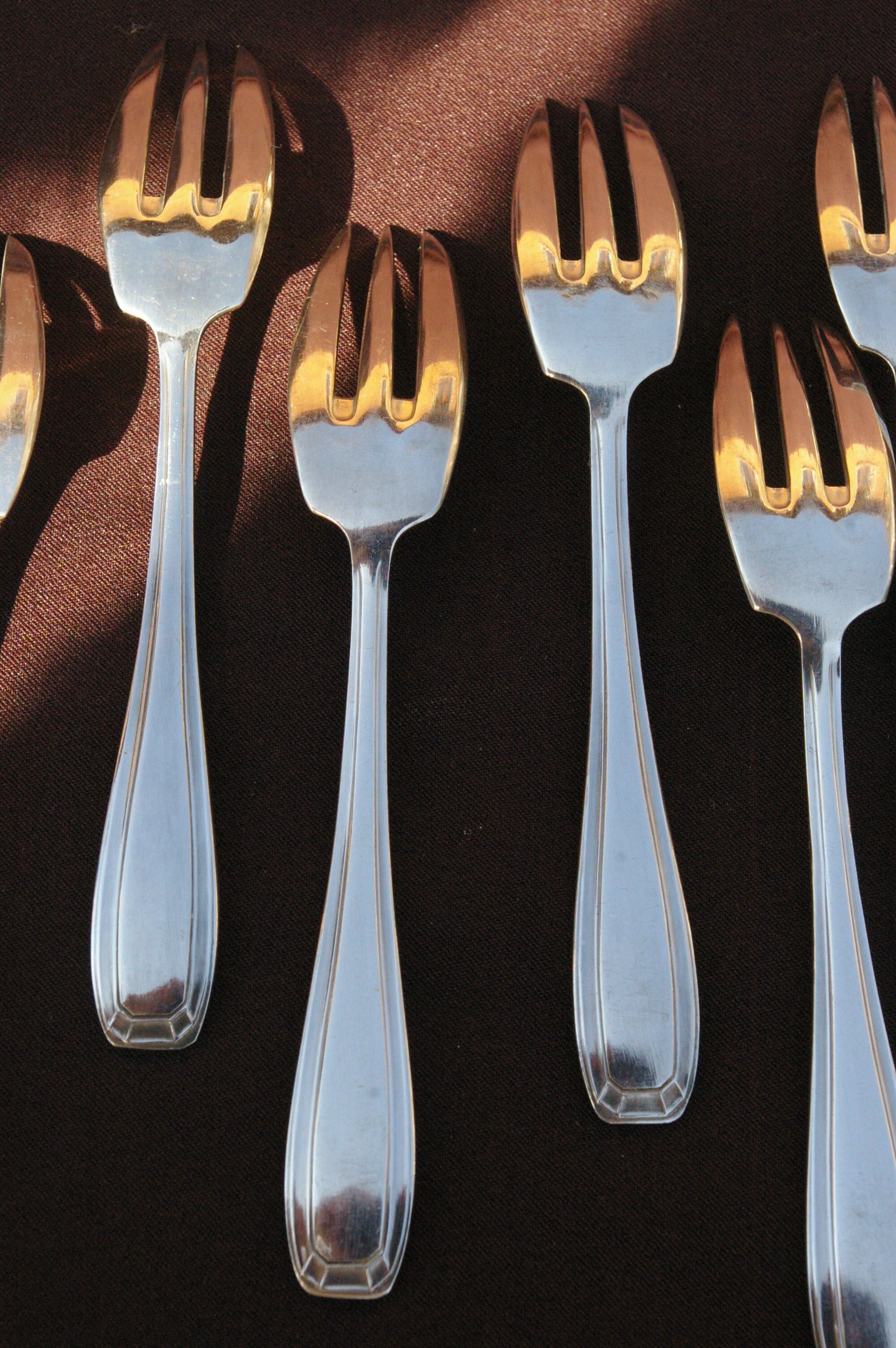 Box 12 cake forks in silver metal art deco