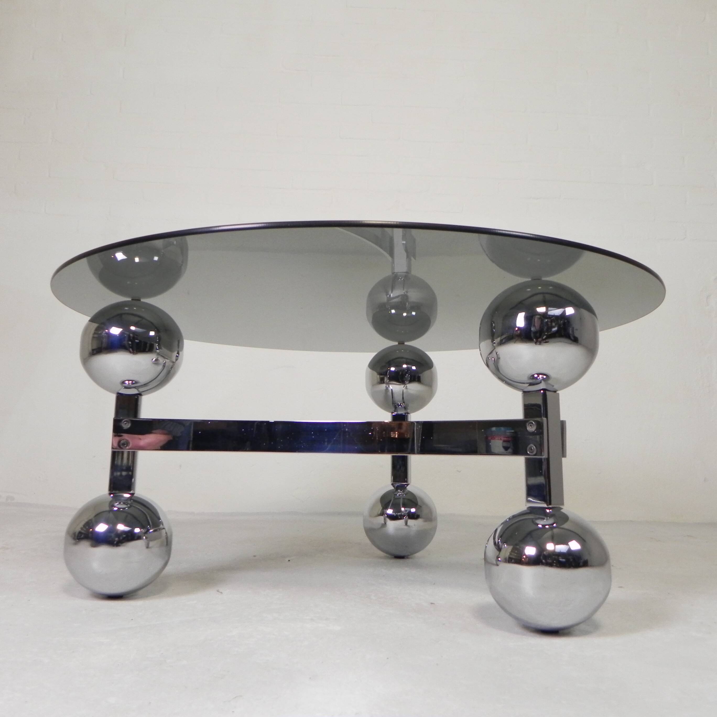 Space Age Sputnik coffee table, with a 1970s chrome base