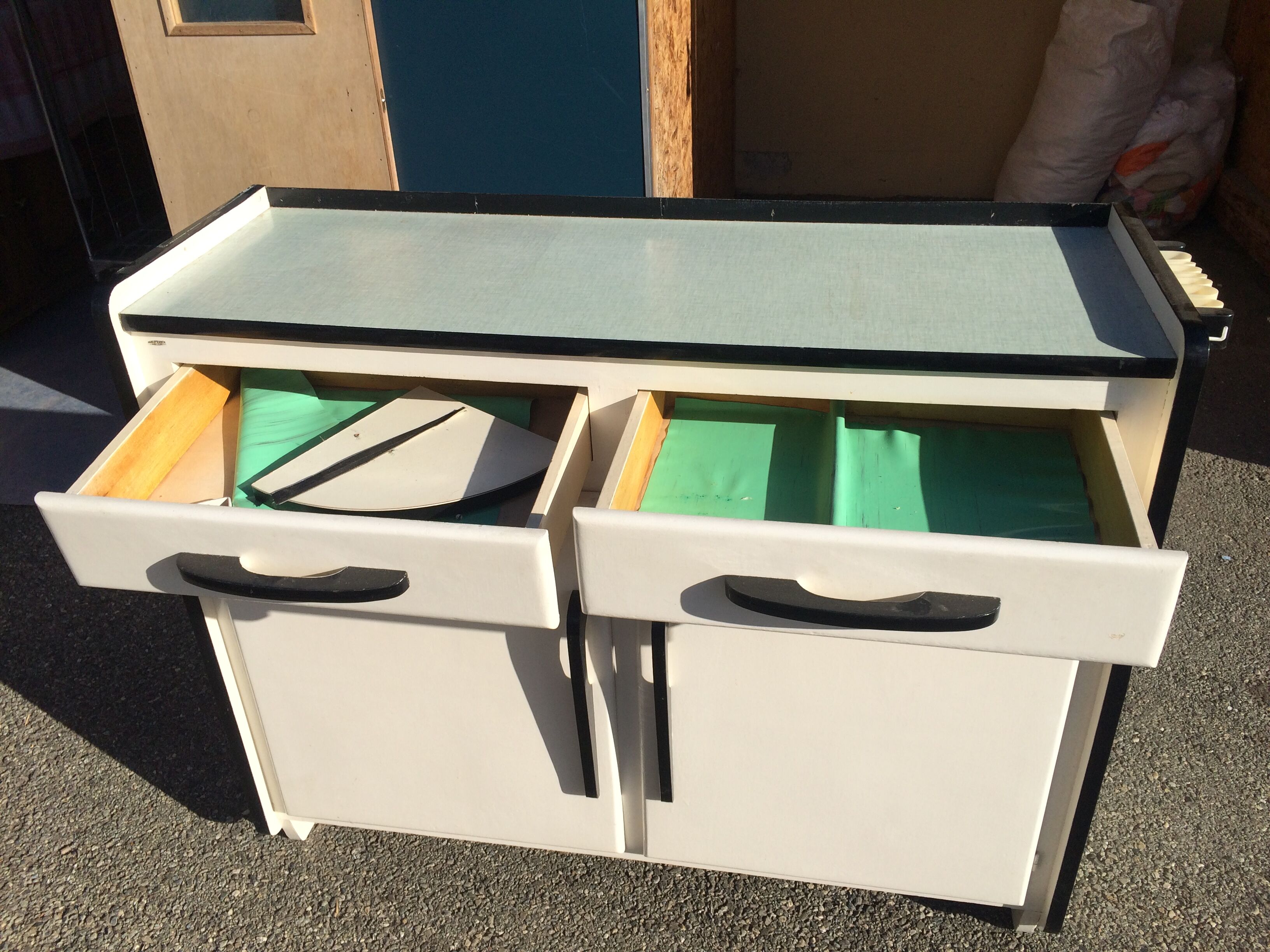 White Mado low buffet - 50s