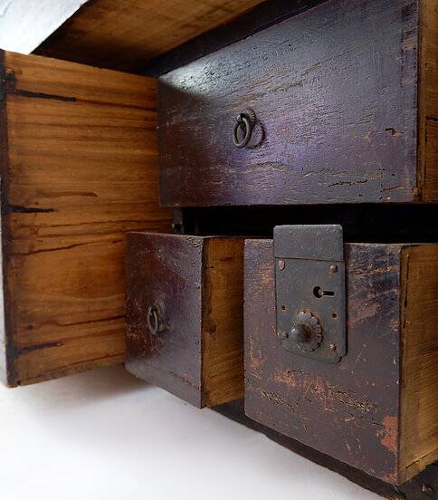 Antique Japanese todana tansu