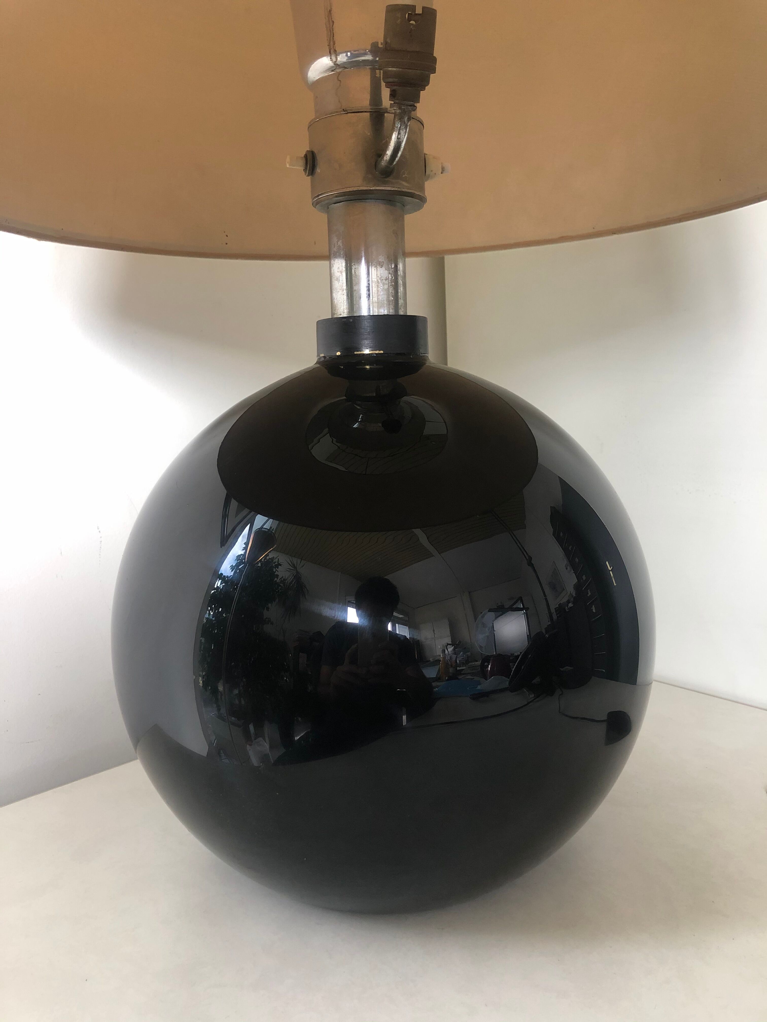 Art Deco lamp in opalin glass, circa 1930