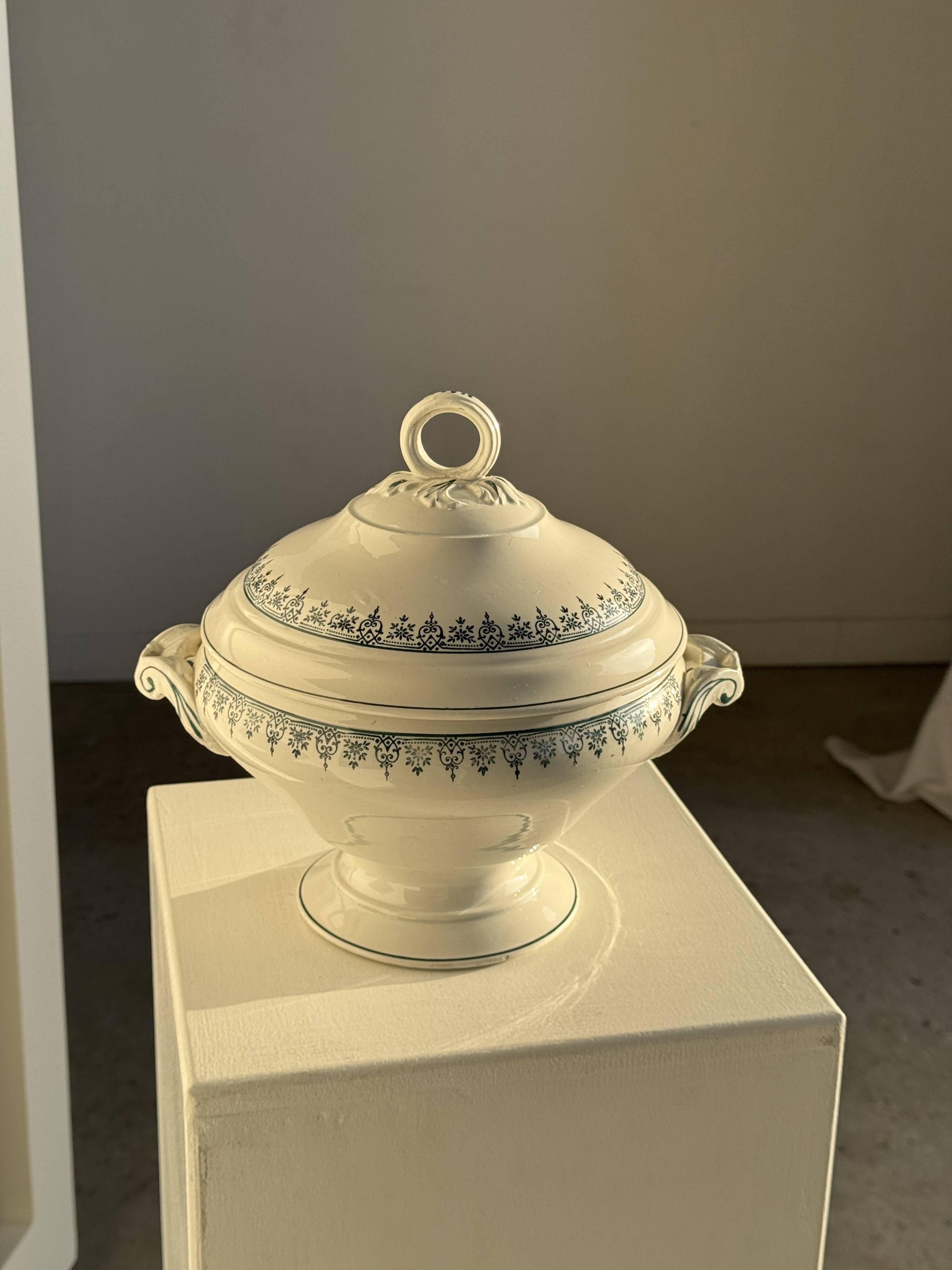 Covered soup tureen or vegetable dish in Saint Amand earthenware H29 D28