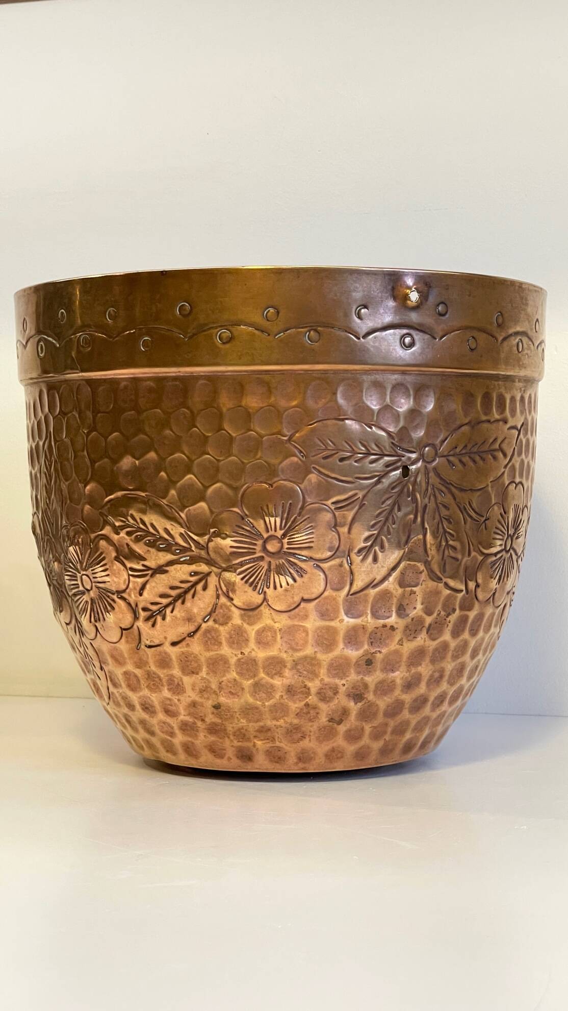 Large planter by villedieu in brass 1970s - 1980s