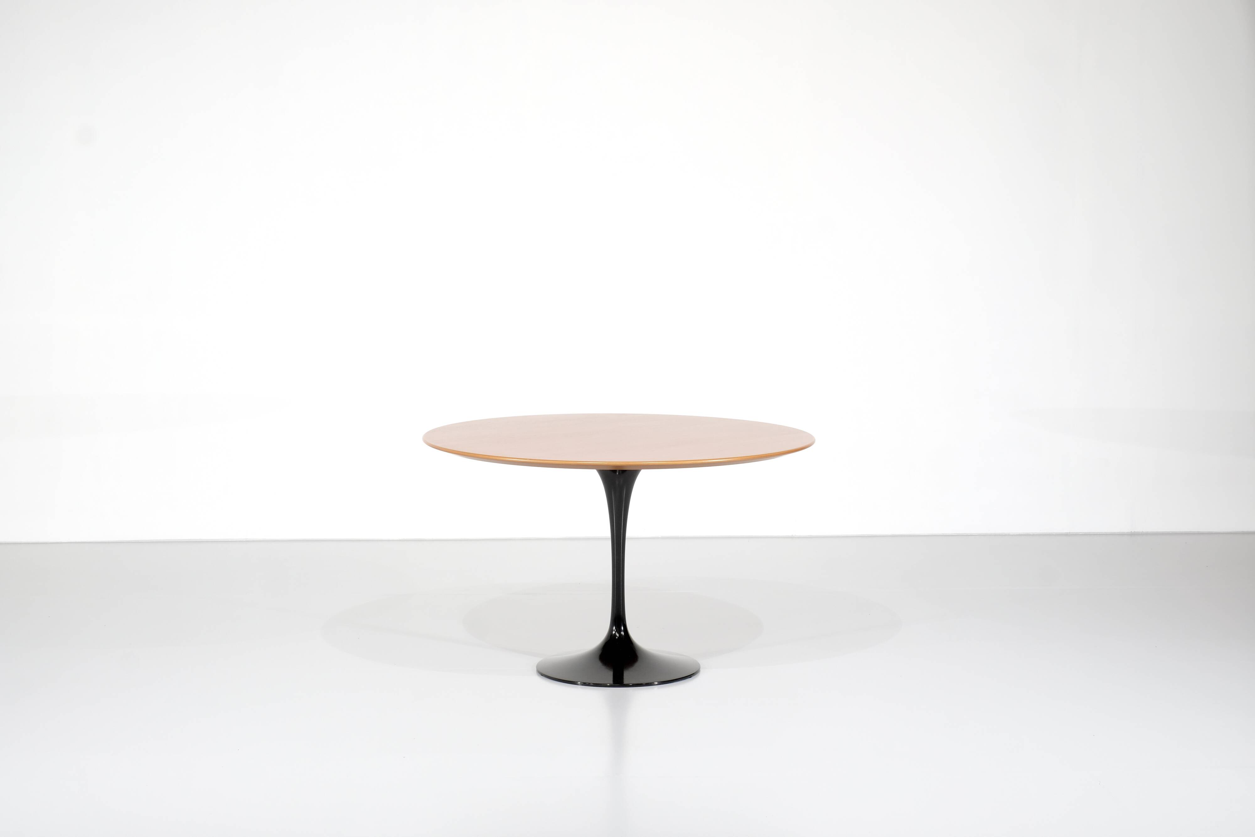 Wooden "Tulip" table by Eero Saarinen for Knoll Studio, USA 1958.