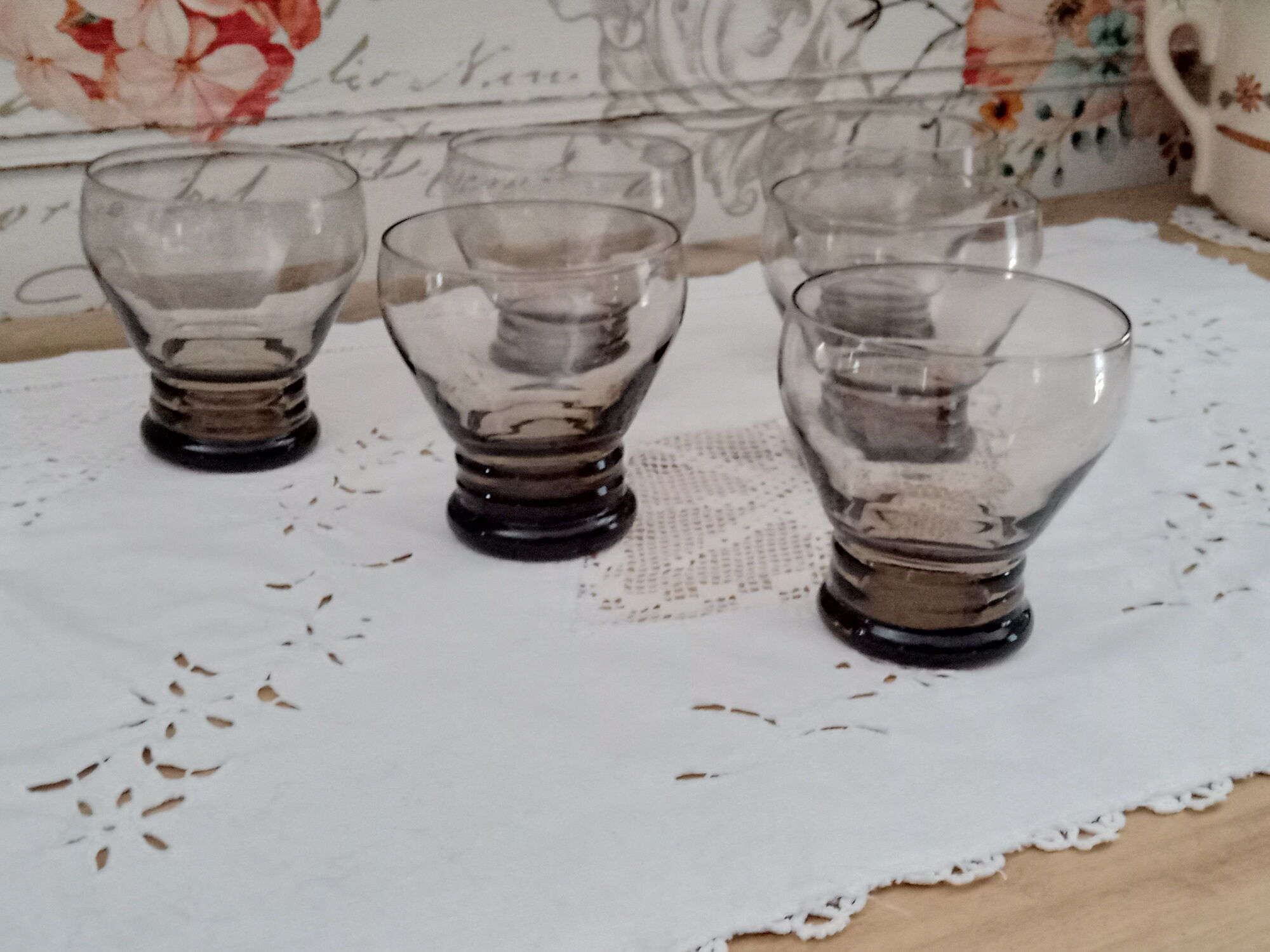 Lot of 6 vintage water glasses in smoked glass