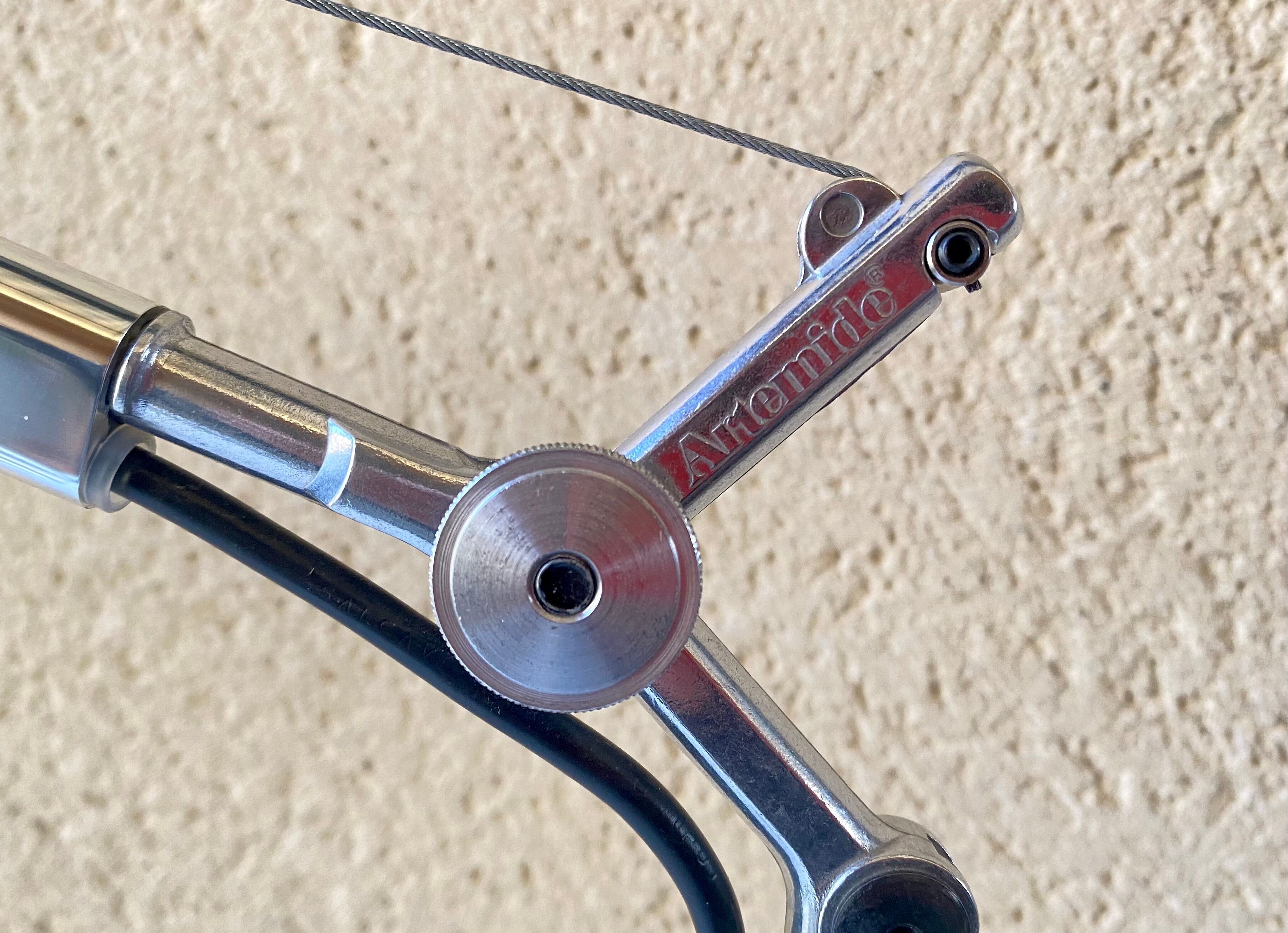 Artemide Tolomeo mini desk lamp on pliers and design Michele De Lucchi - Giancarlo Fassina