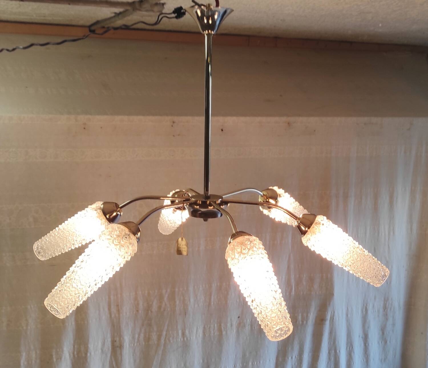 Chandelier with 6 lights in gold-plated metal and glass tulip - mid 20th century.