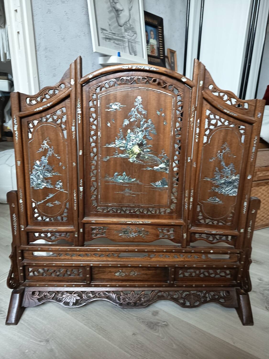 Wood and mother-of-pearl fireplace screen Indochina