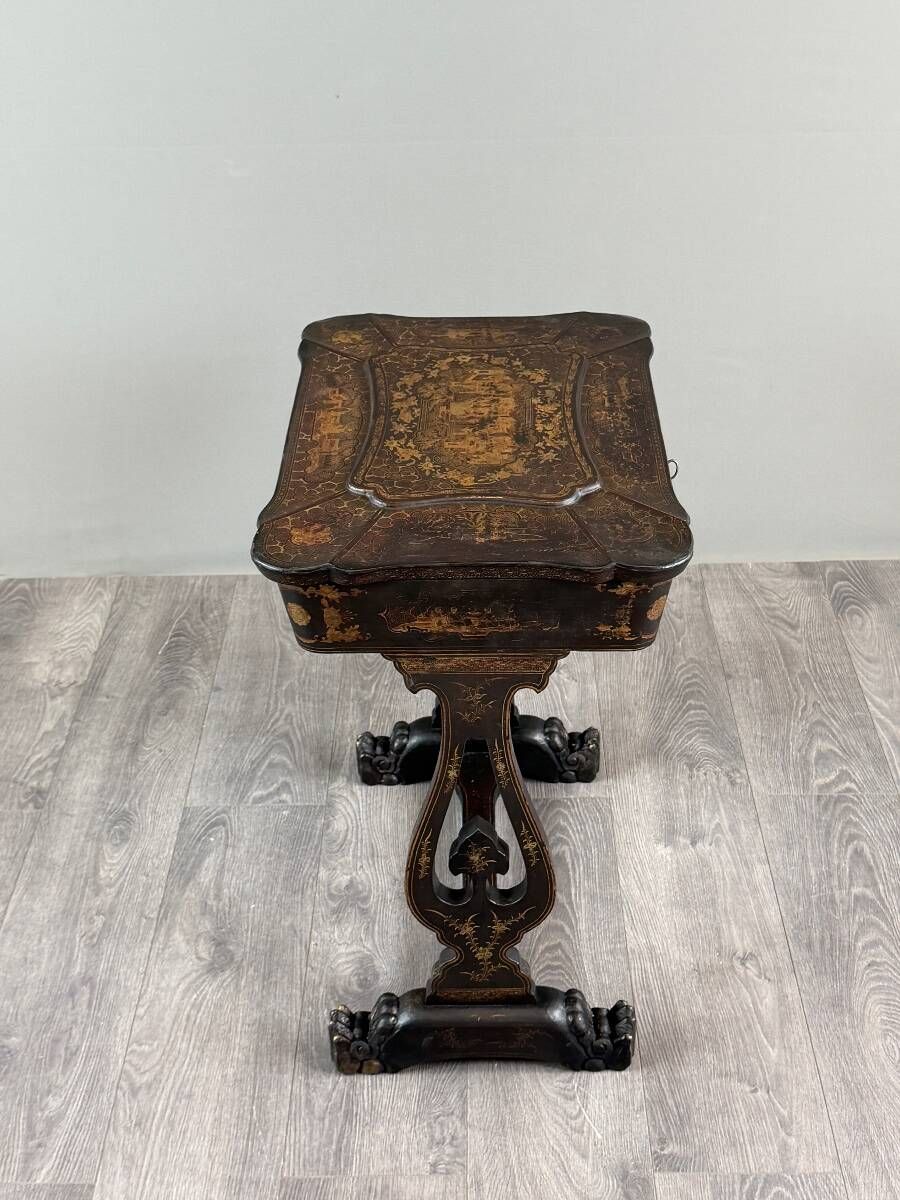 Necessary sewing furniture in blackened wood, Napoleon III style, 19th century.