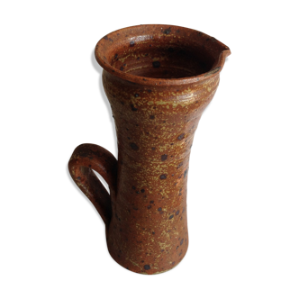 Sandstone pitcher