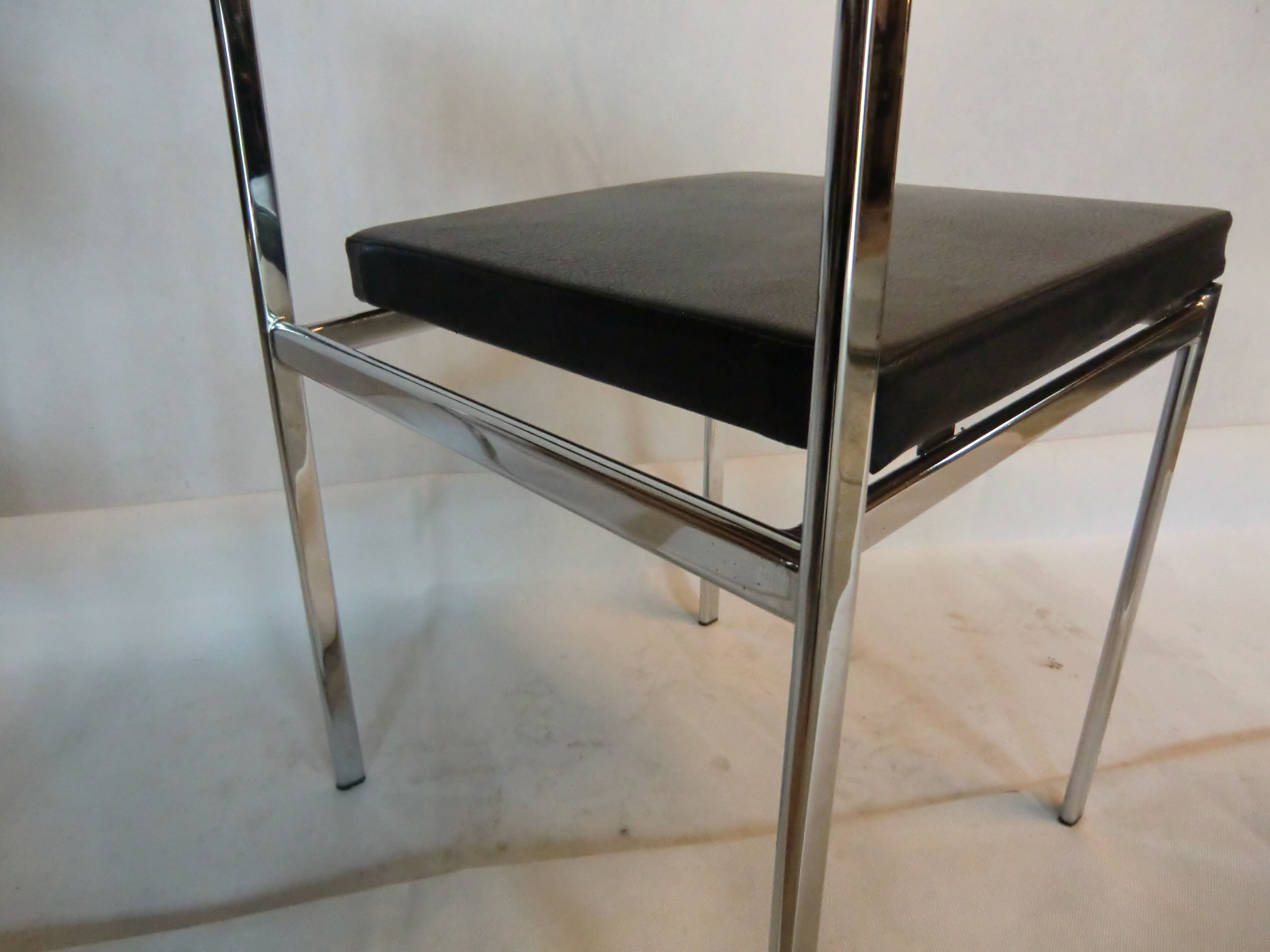 Pair of chairs 60s airborne