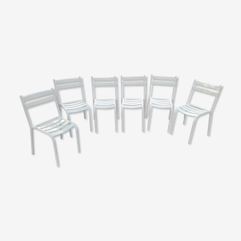 6 iron garden chairs
