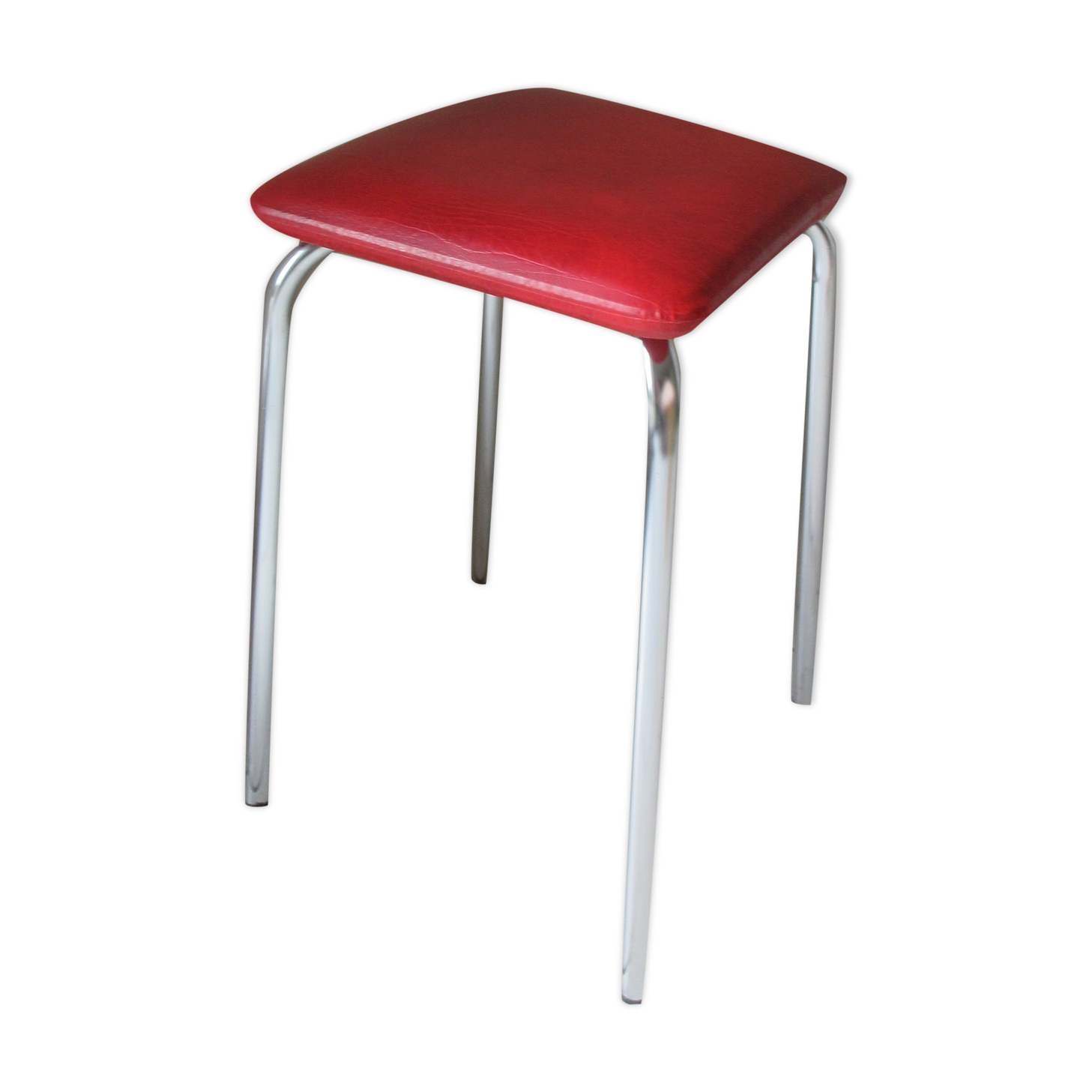 red stool in skai