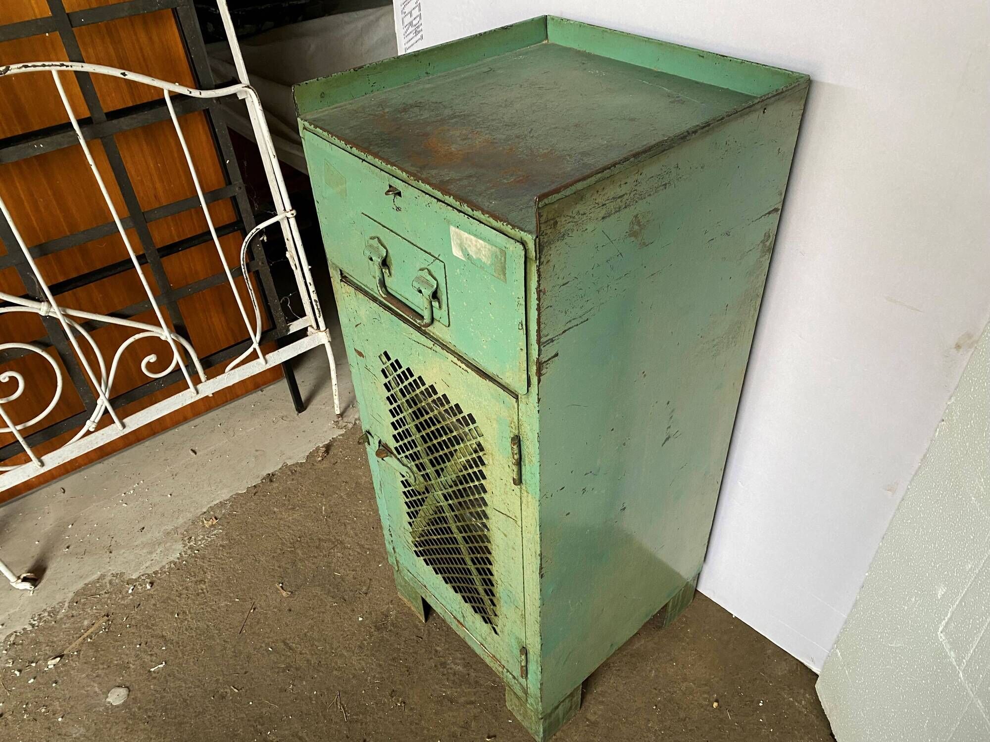 Cabinet with 1 door and 1 industrial metal drawer, 1950